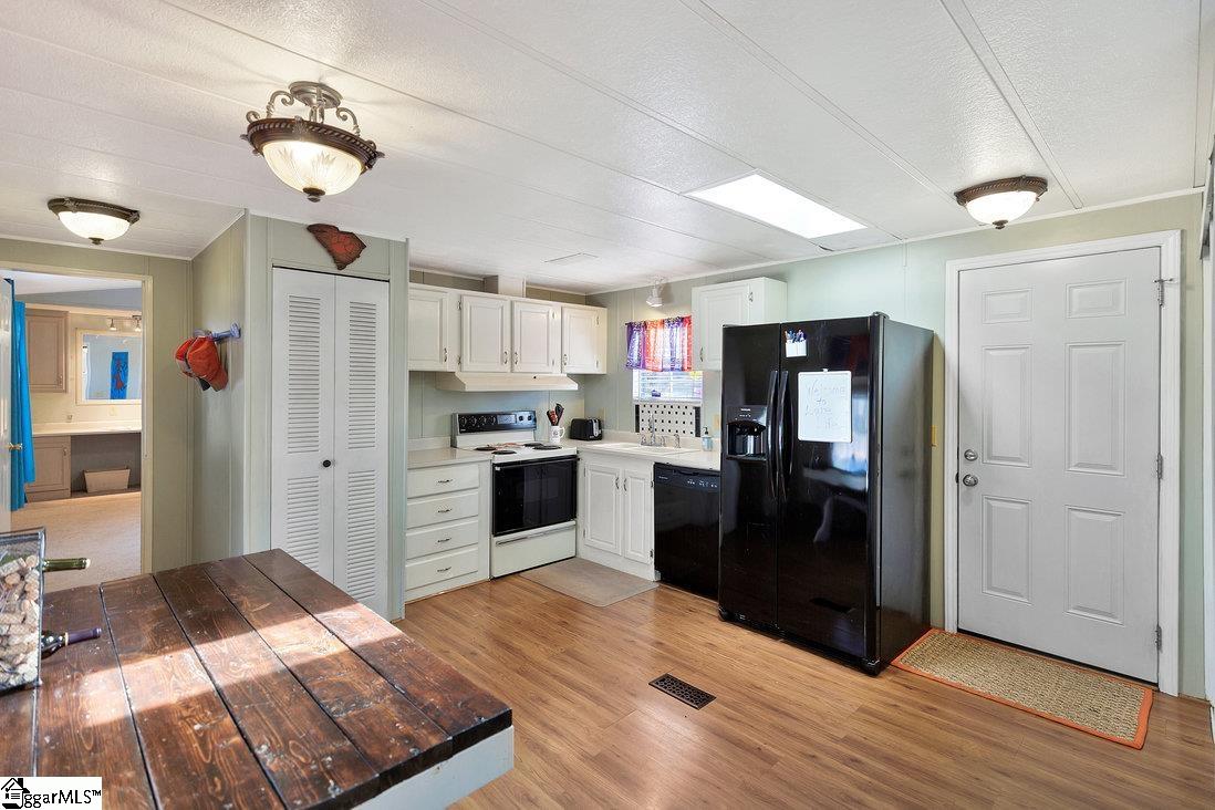 117 Gemstone Trail Property Photo 7