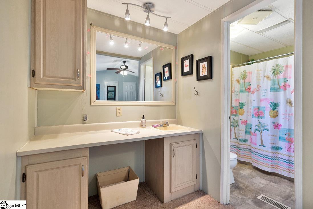 117 Gemstone Trail Property Photo 14