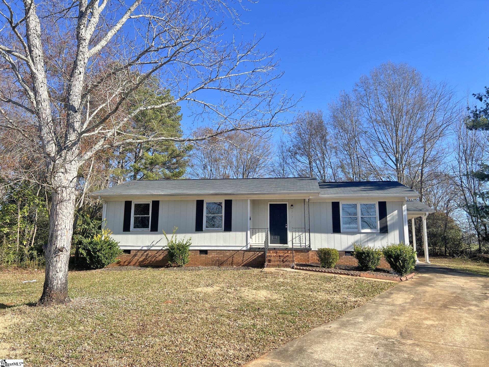 217 Amanda Drive Property Photo