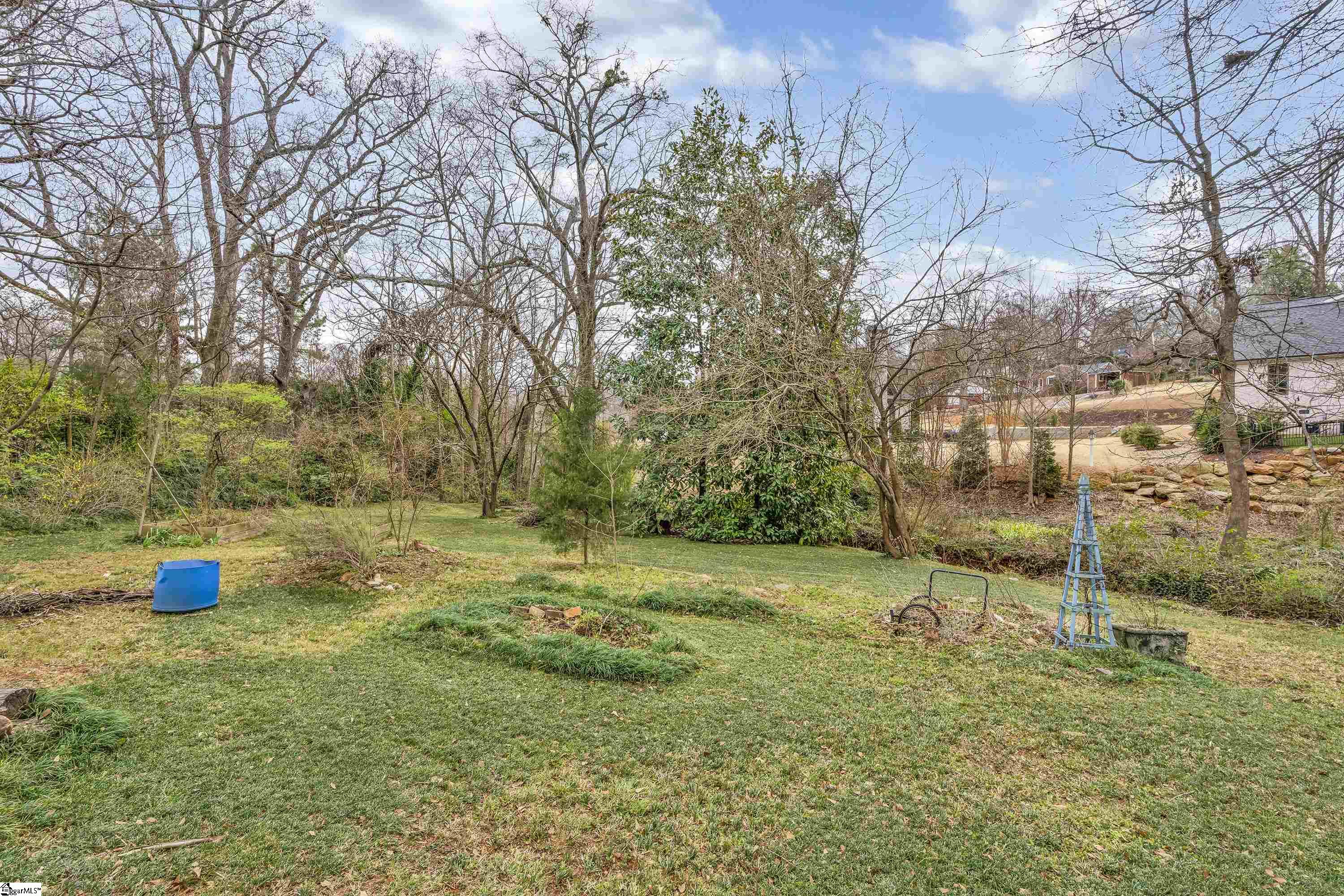 100 Paris View Drive Property Photo 4
