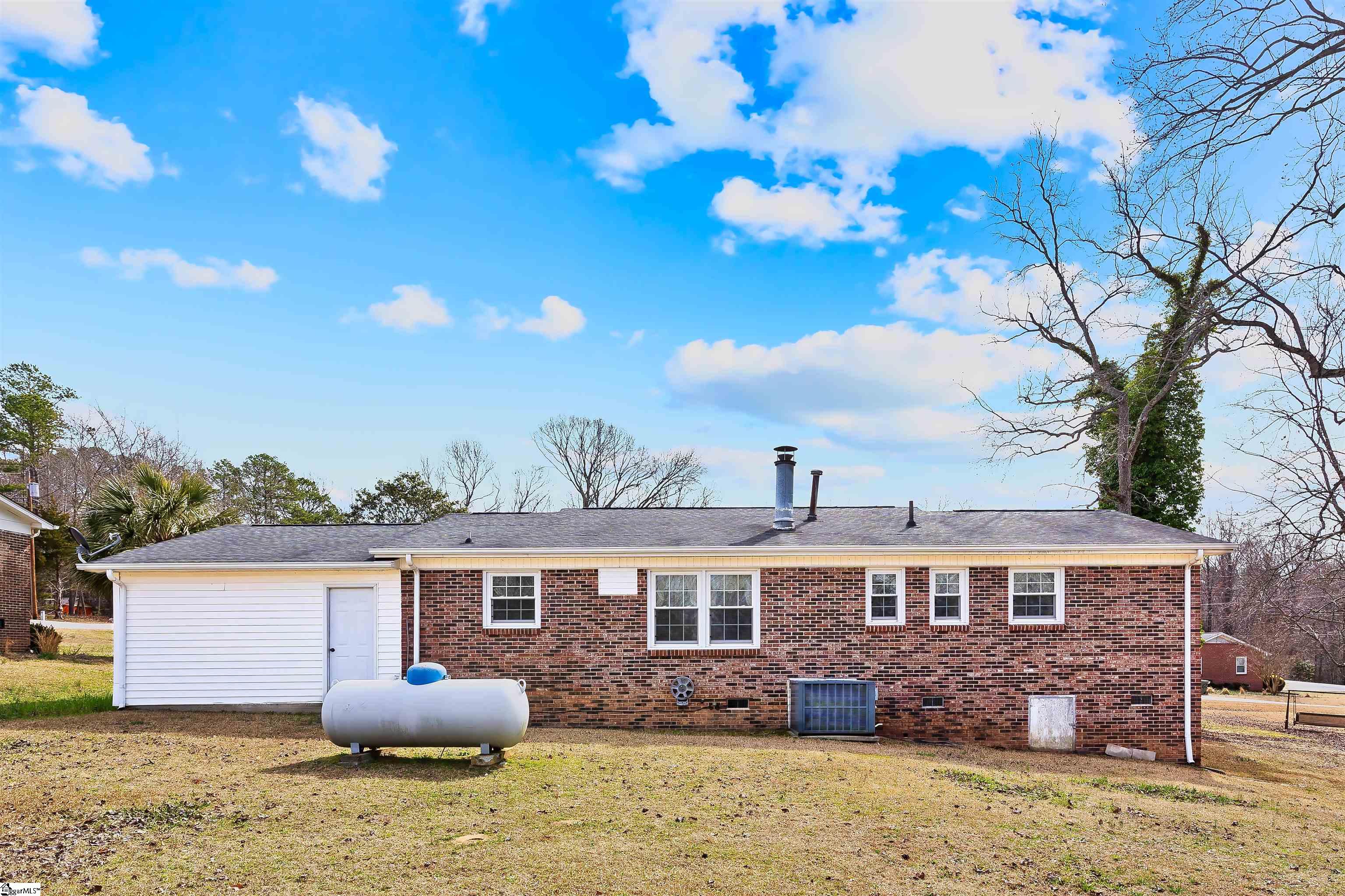 115 E Forest Drive Property Photo 5