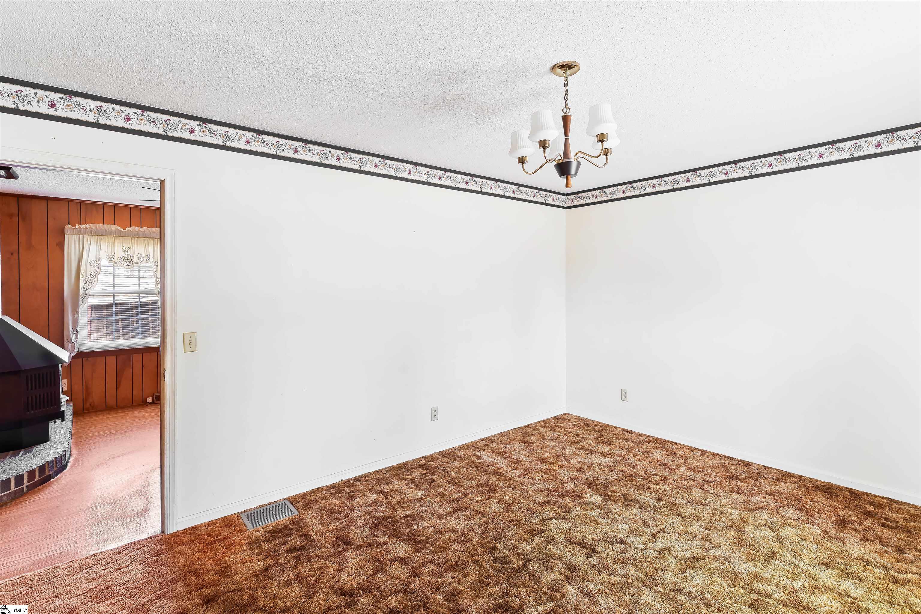 115 E Forest Drive Property Photo 7
