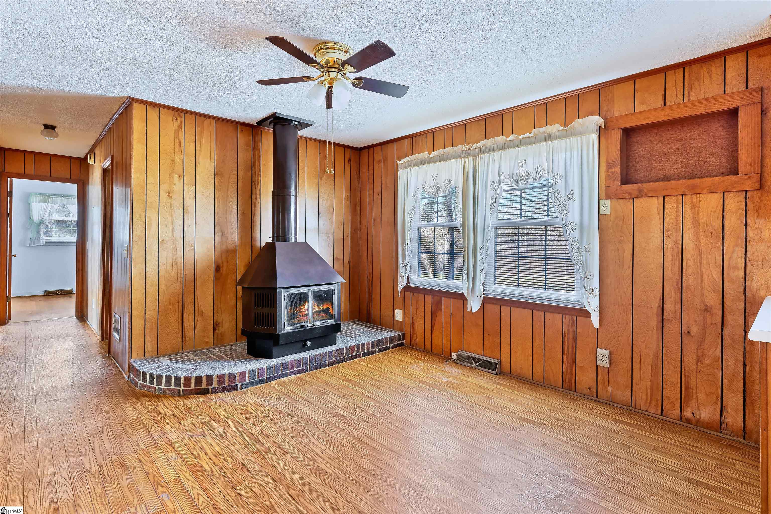 115 E Forest Drive Property Photo 11
