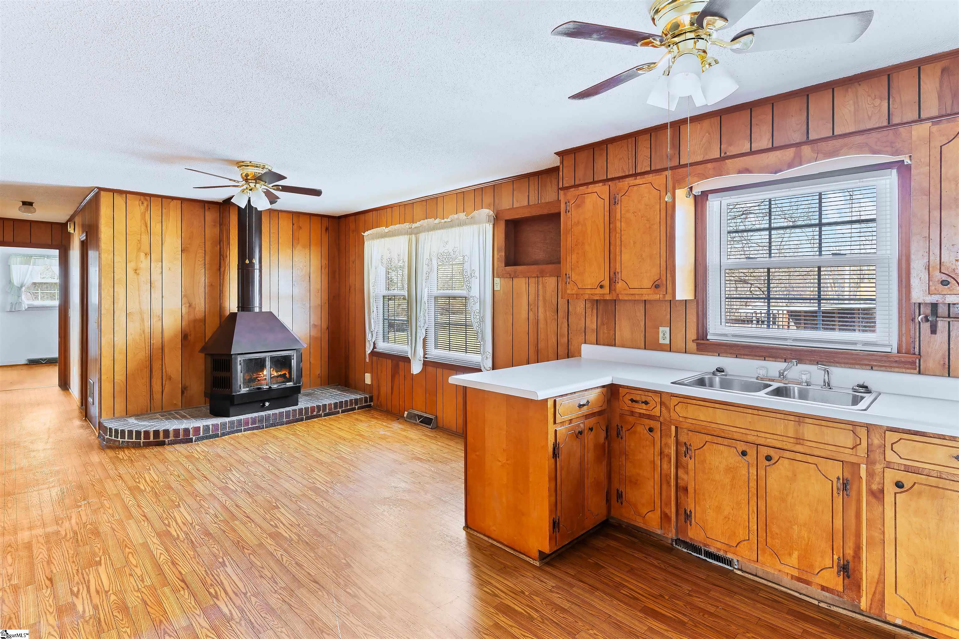115 E Forest Drive Property Photo 12