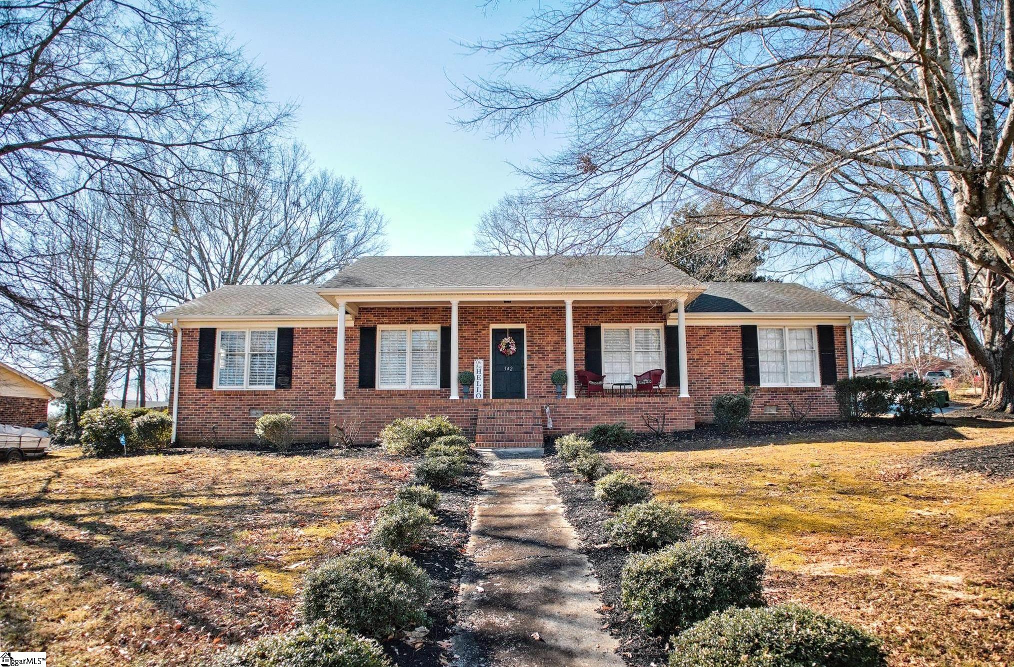 142 Oak Park Drive Property Photo