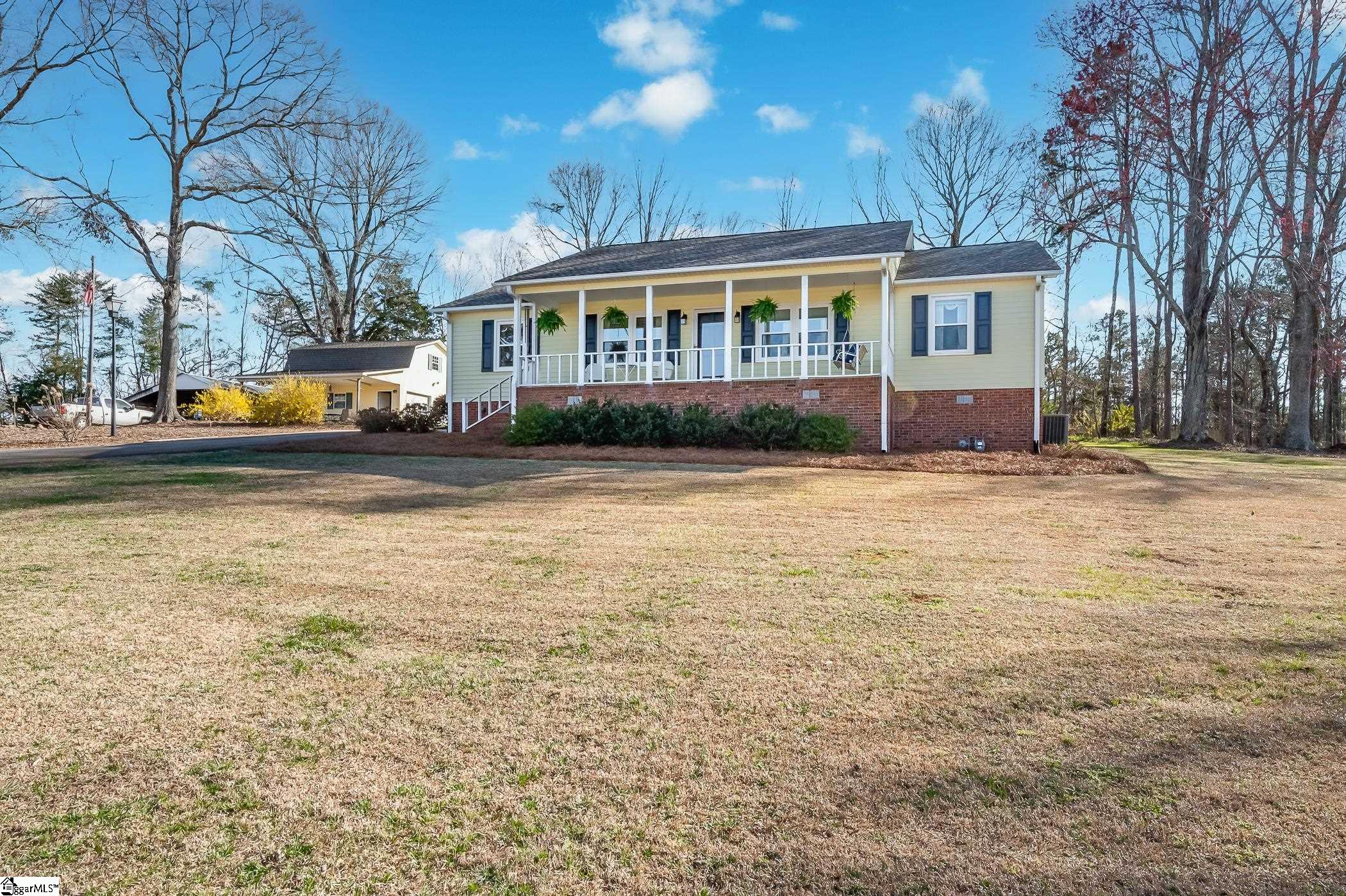 121 Westwood Drive Property Photo