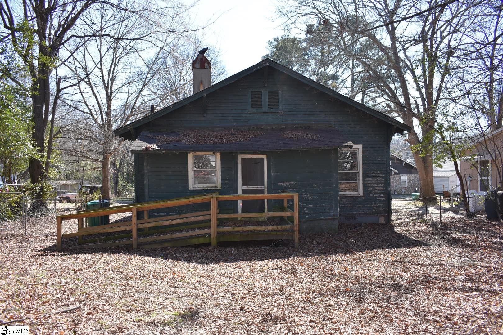 407 Willow Street Property Photo 4