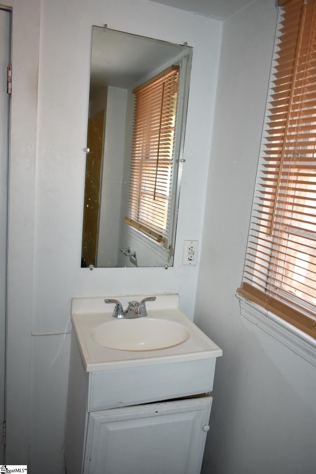 407 Willow Street Property Photo 9