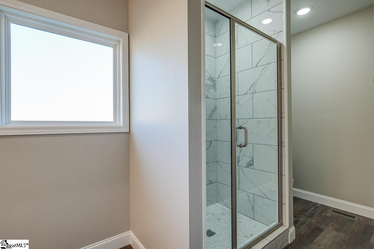 511 Paula Daves Court Property Photo 8