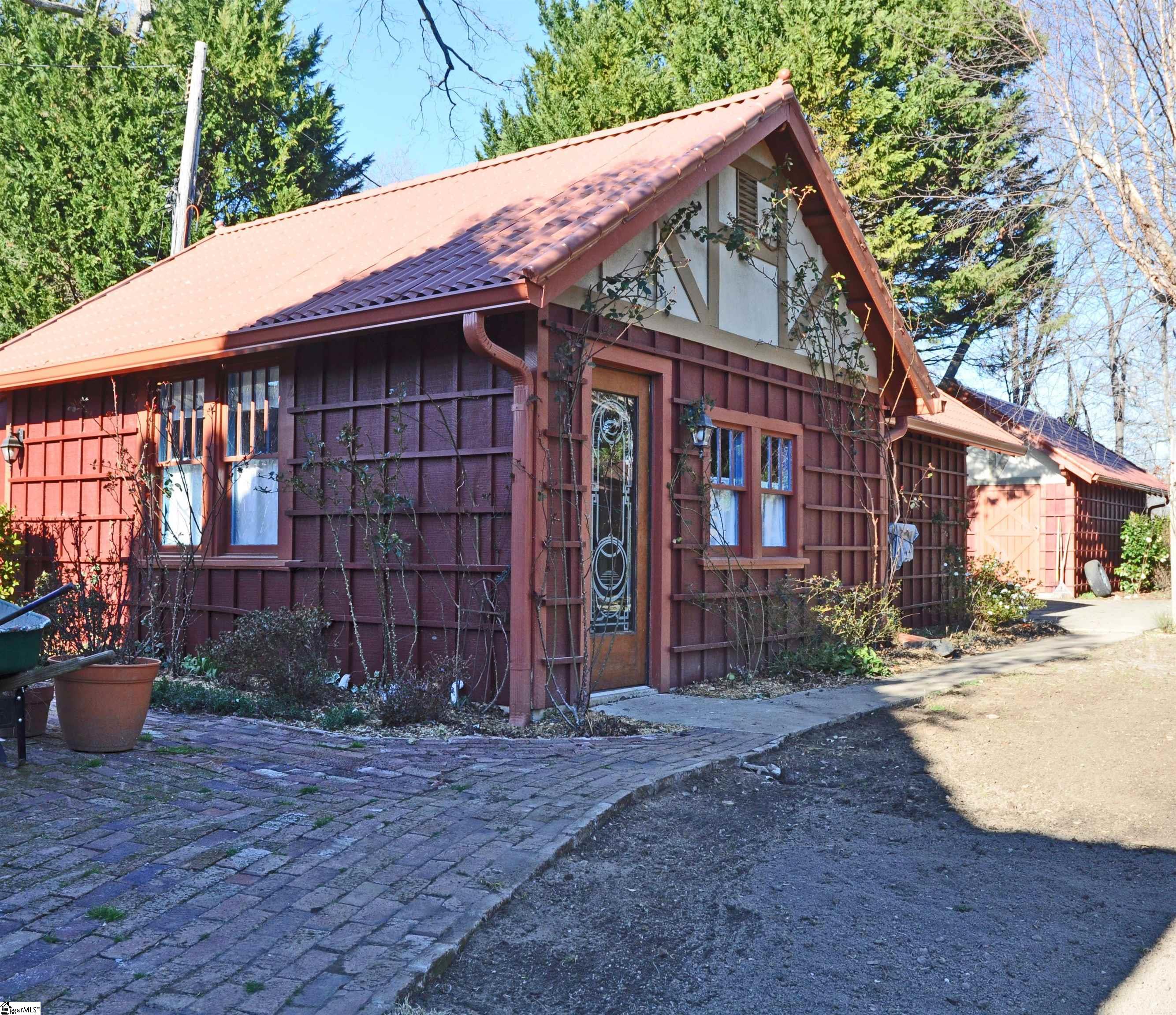 205 S Lyles Avenue Property Photo