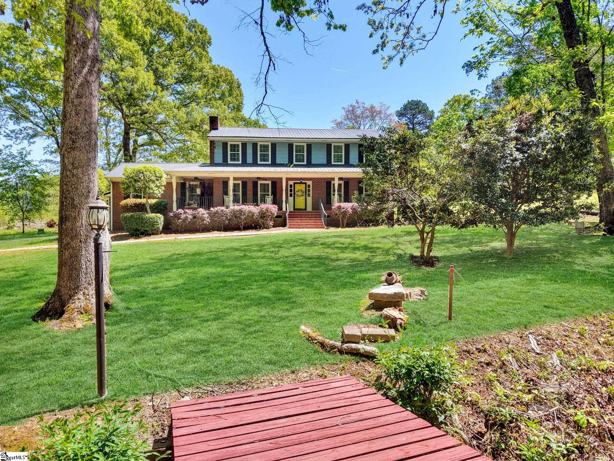 314 Foxgrove Boulevard Property Photo
