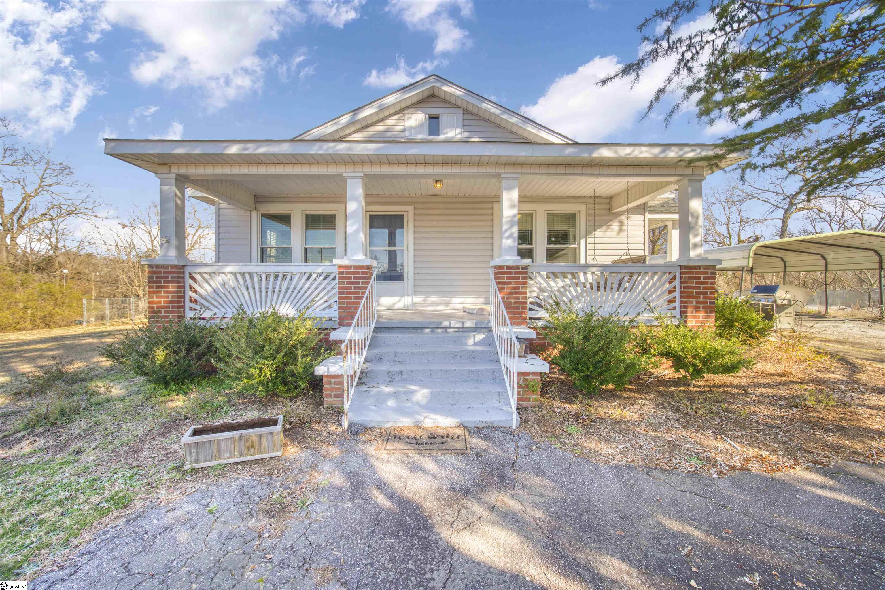 2255 Lockhart Highway Property Photo