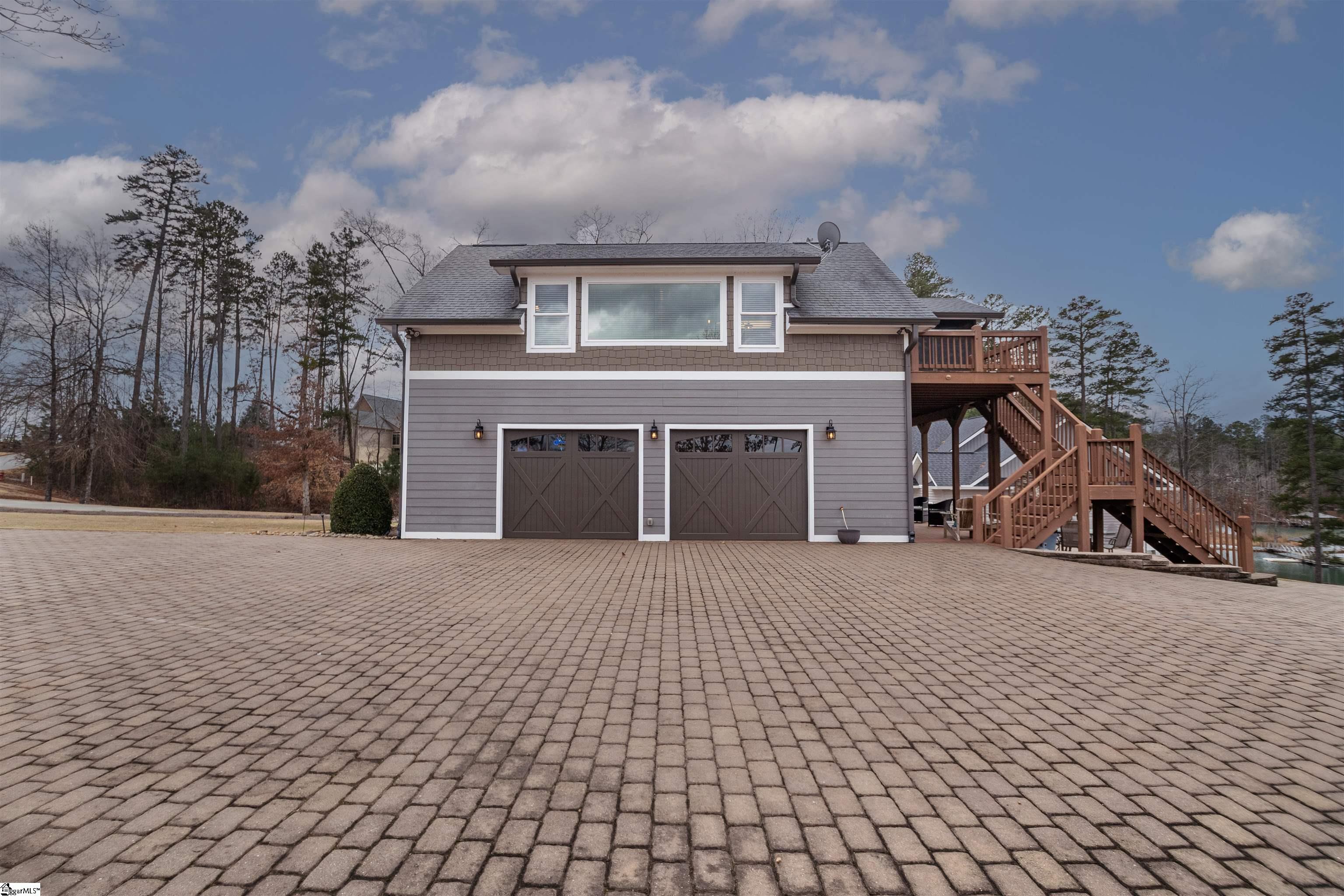 815 Barefoot Cove Drive Property Photo