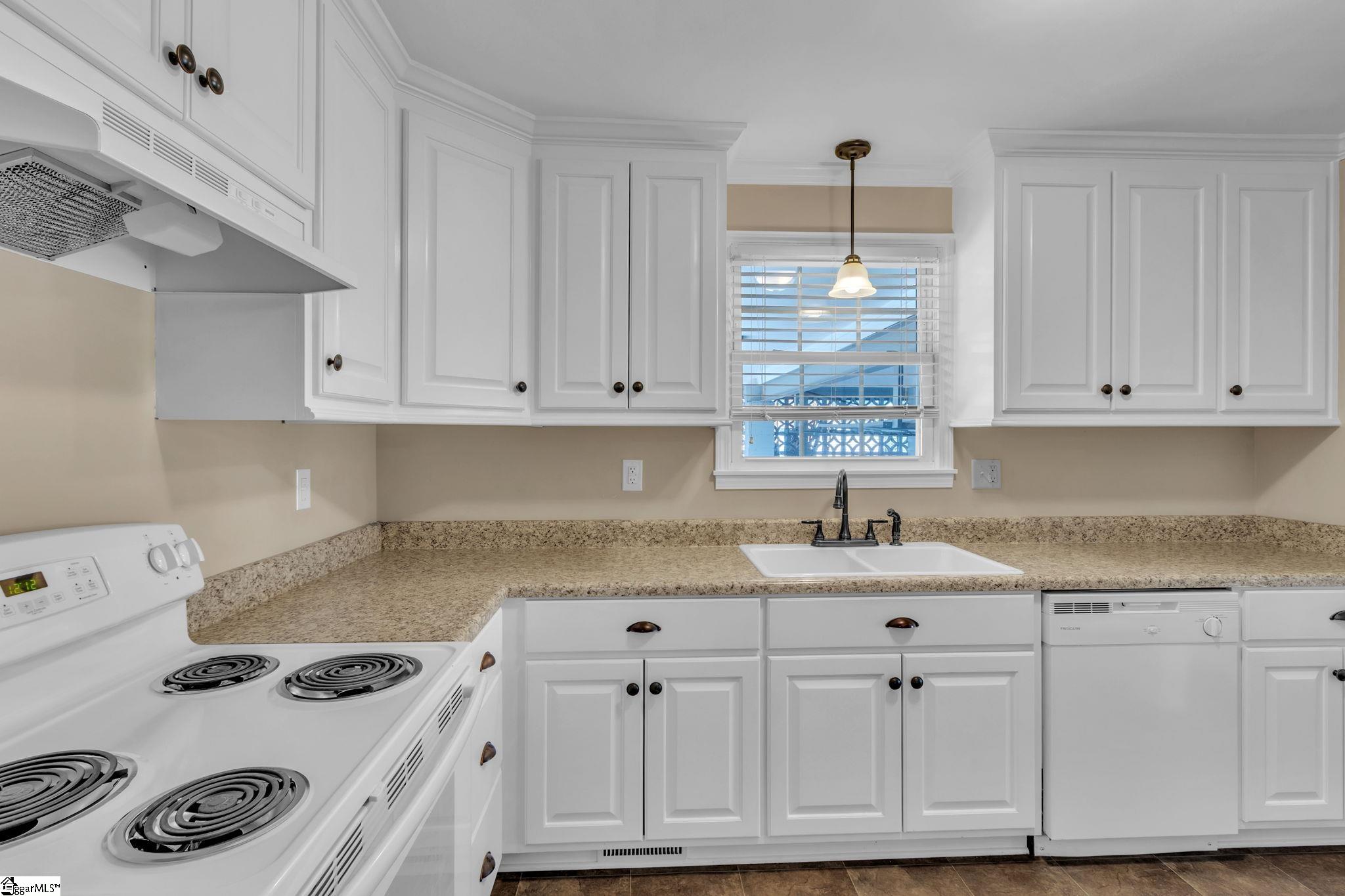 4410 New Cut Road Property Photo 7