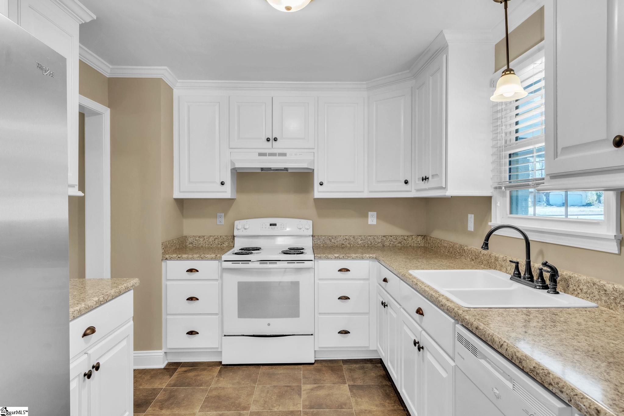 4410 New Cut Road Property Photo 8