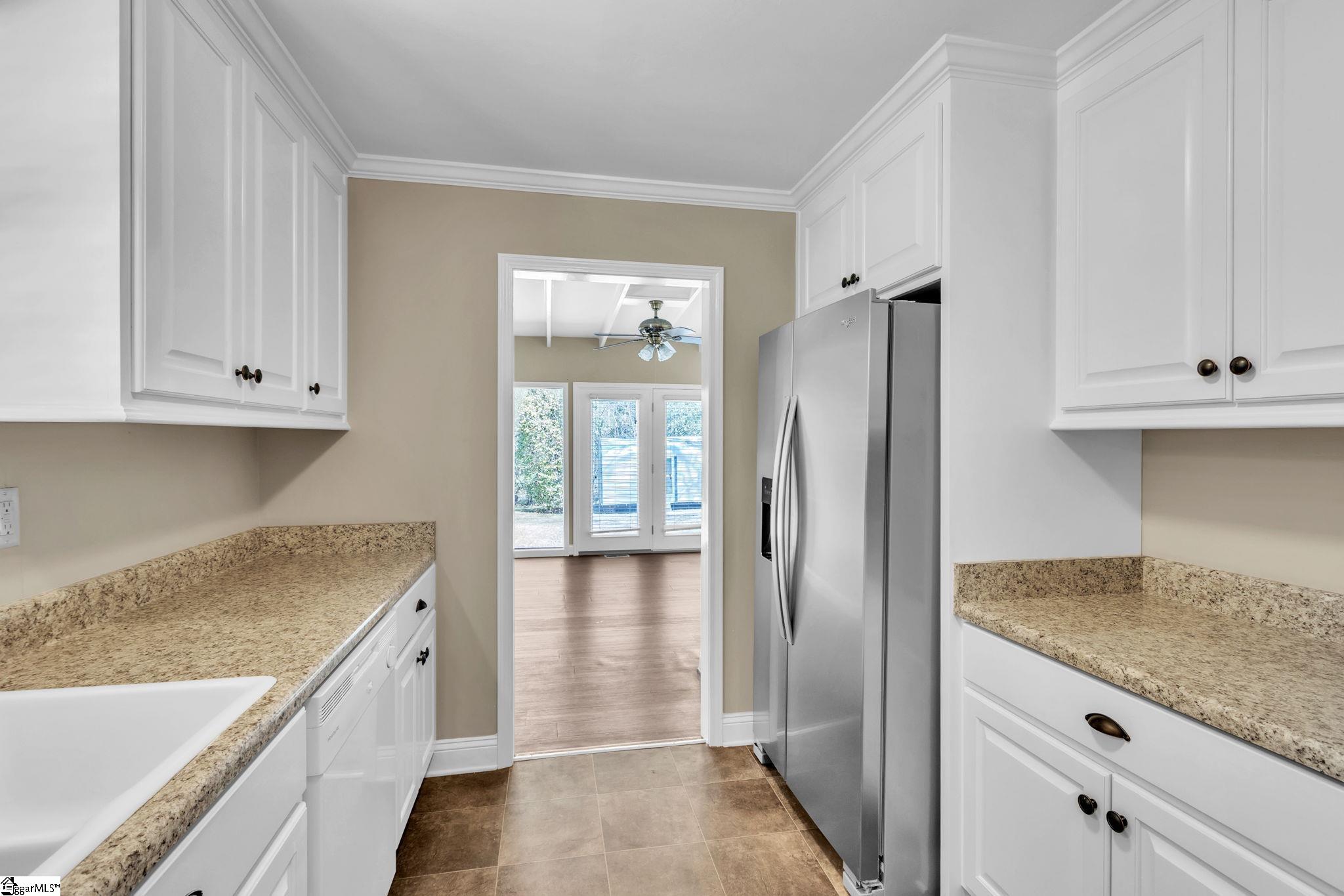 4410 New Cut Road Property Photo 9