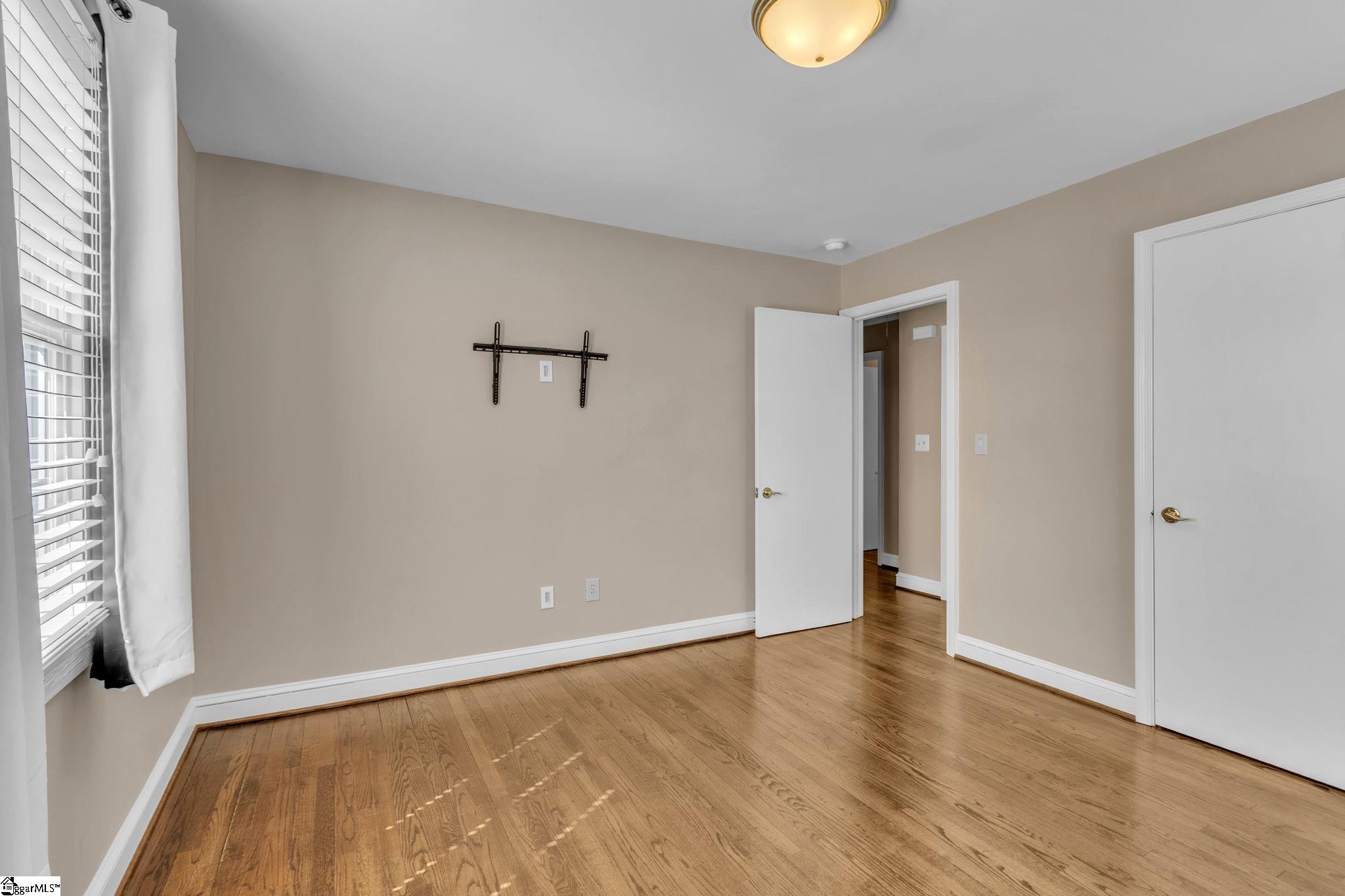 4410 New Cut Road Property Photo 13