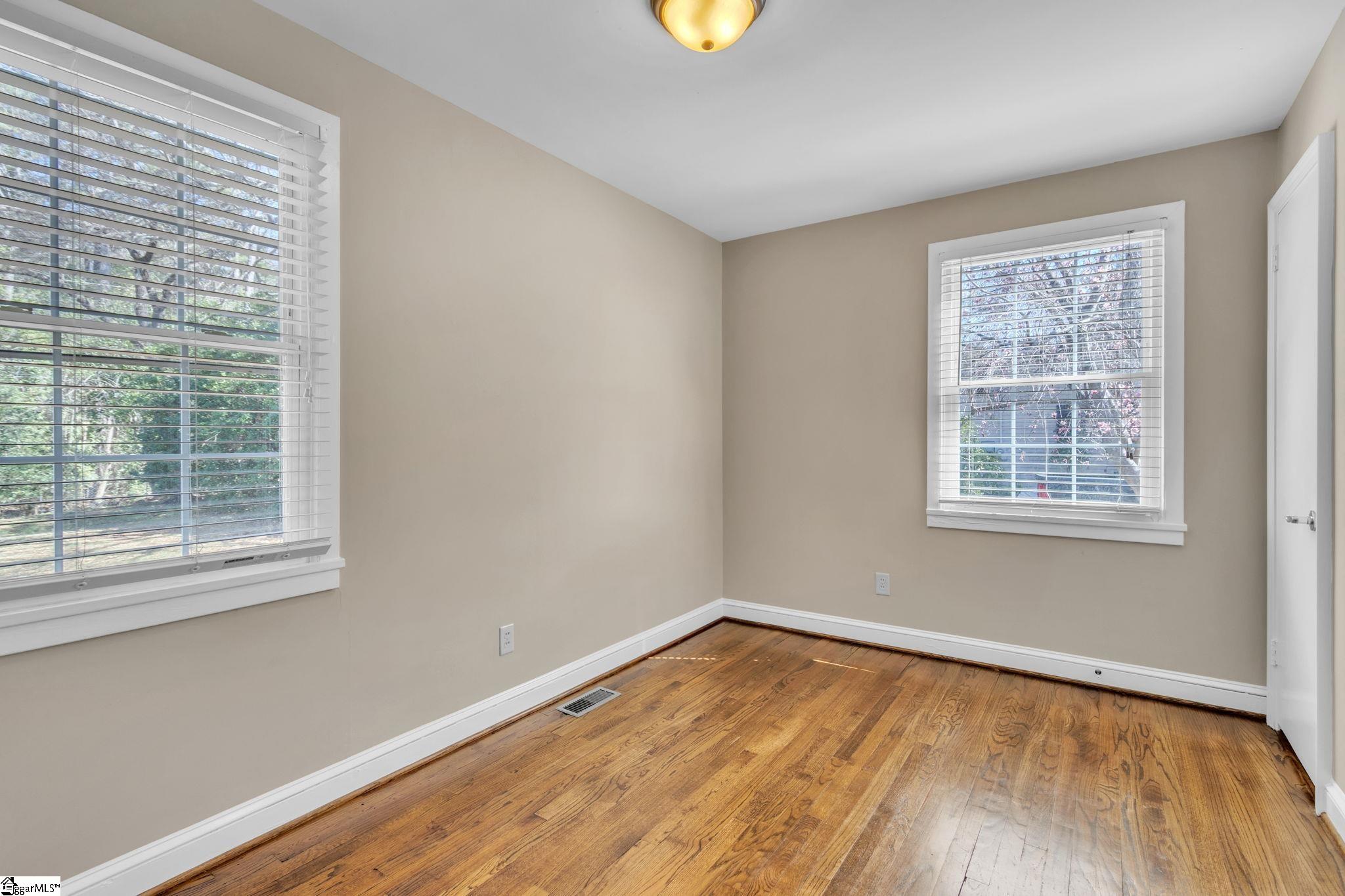 4410 New Cut Road Property Photo 15
