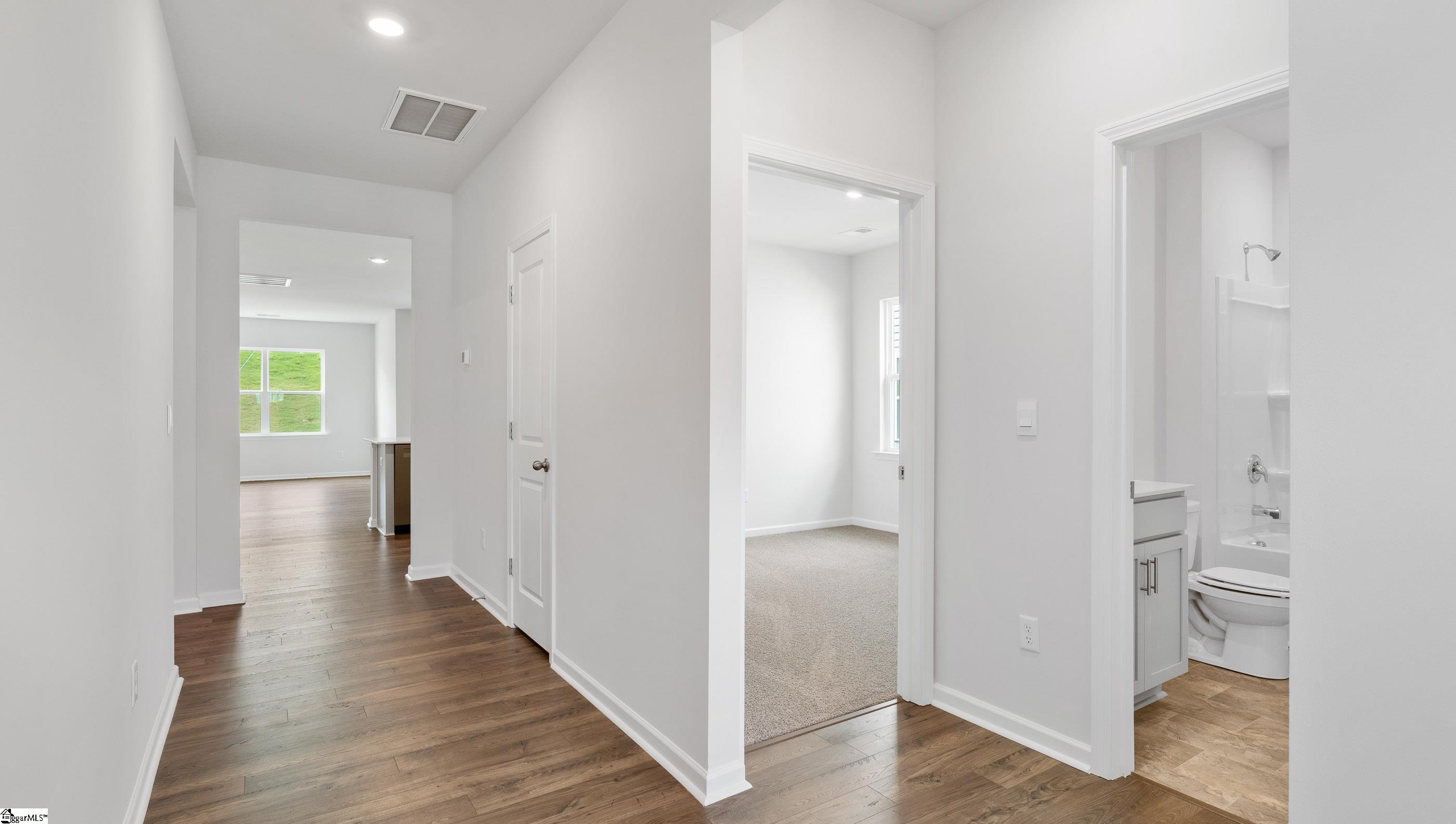 1021 Roleson Way Property Photo 7
