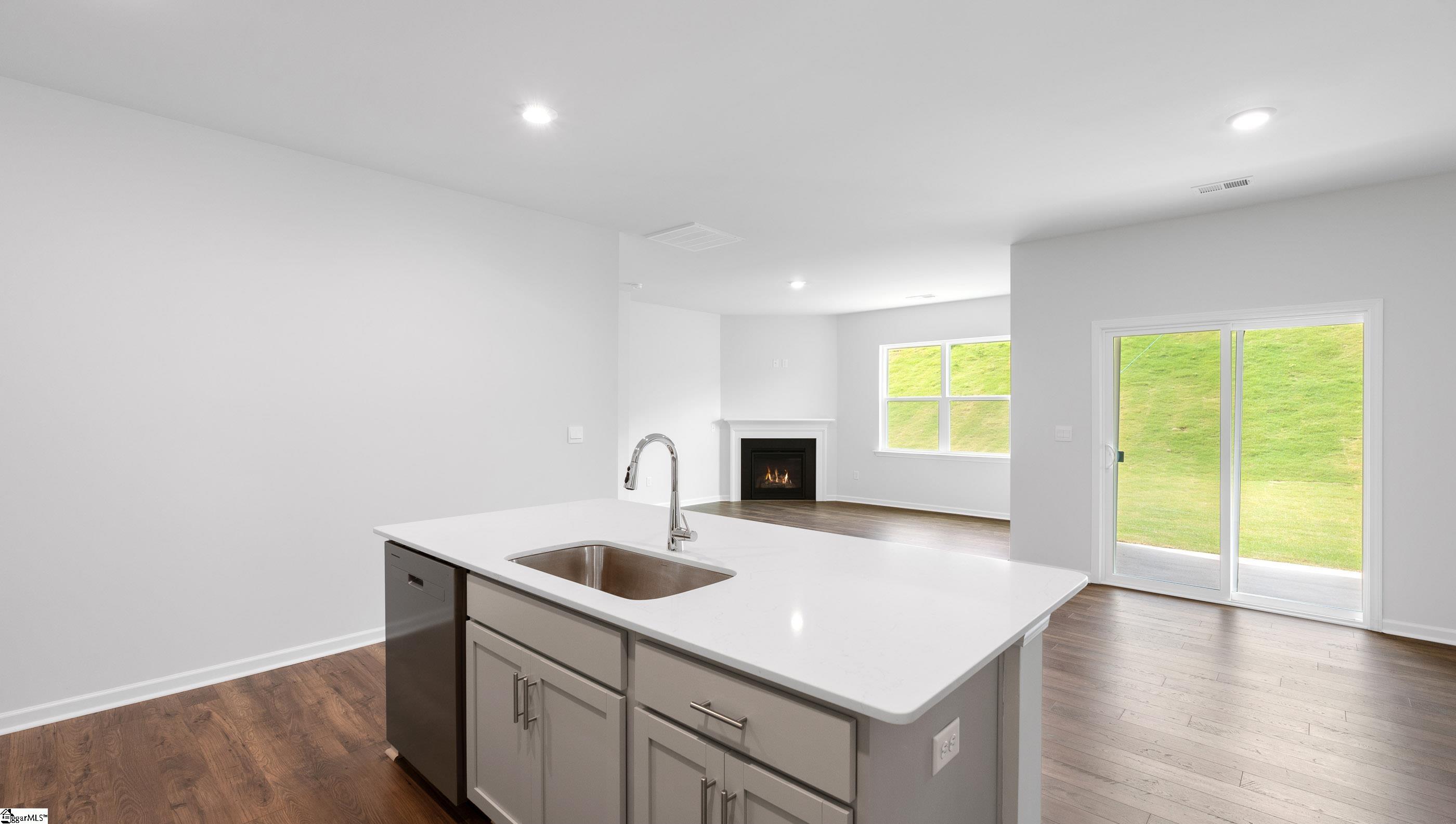1021 Roleson Way Property Photo 12