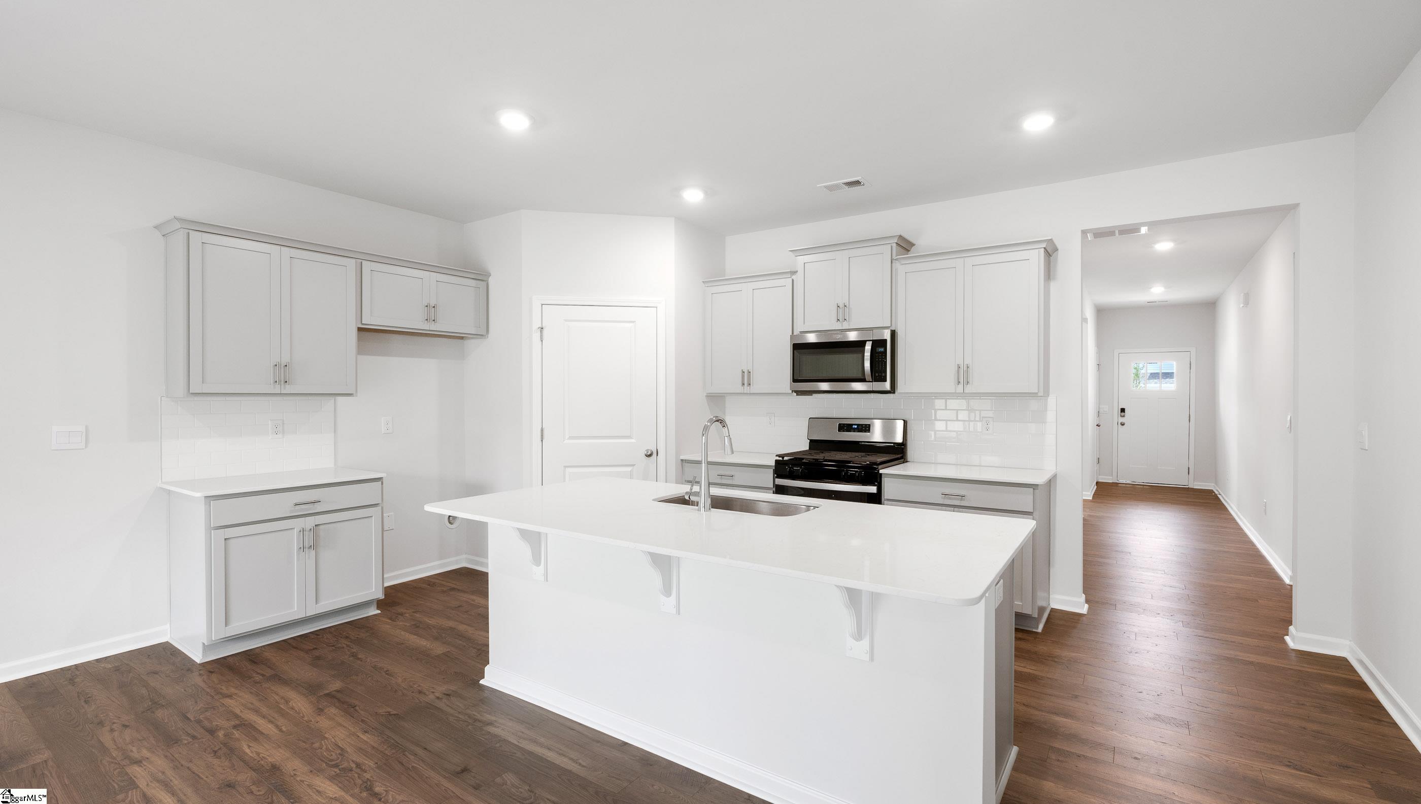 1021 Roleson Way Property Photo 13