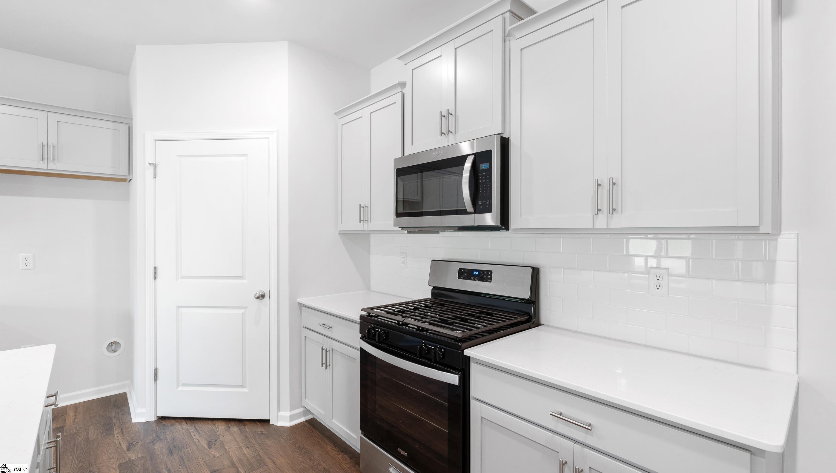 1021 Roleson Way Property Photo 15