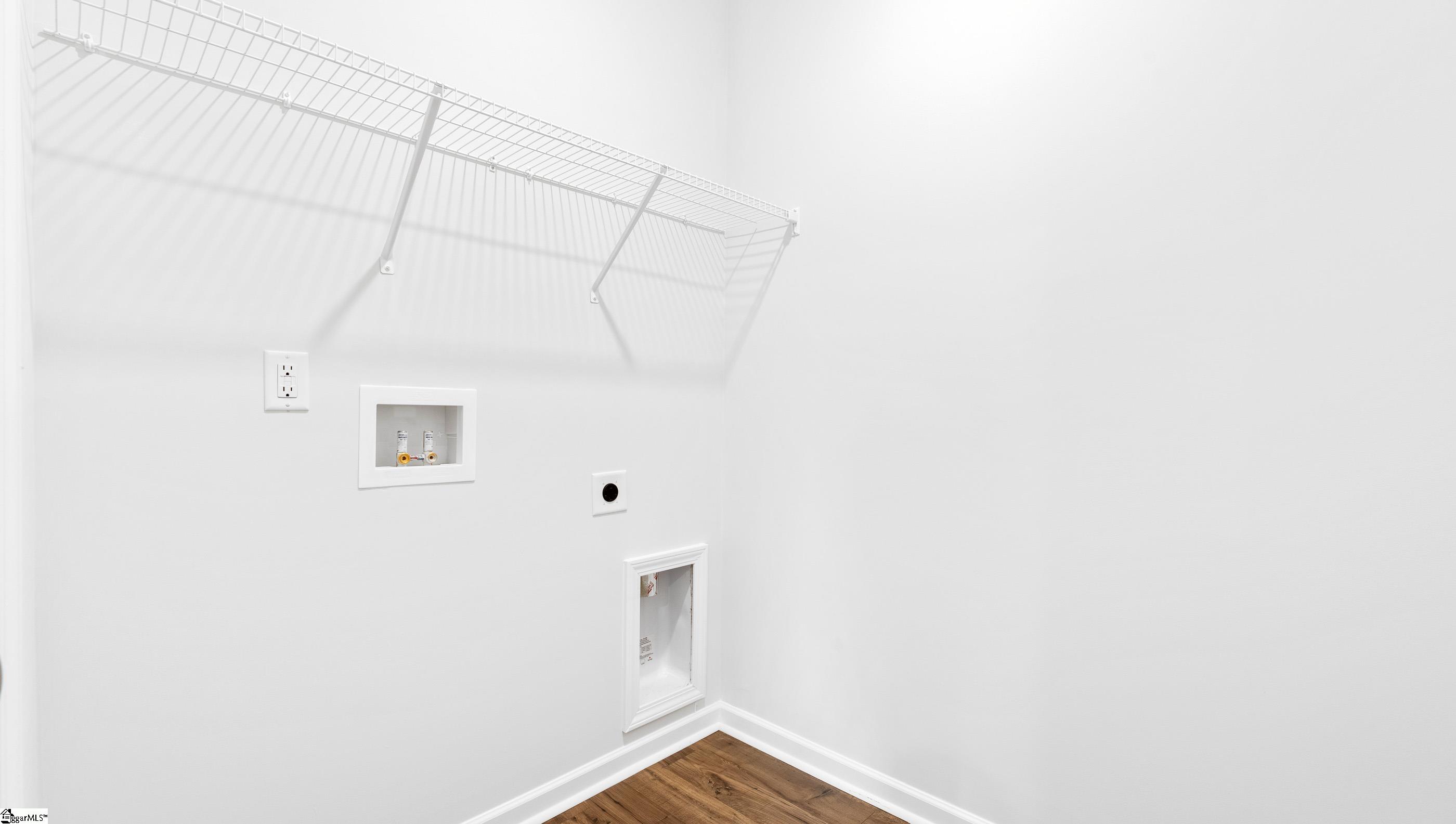 1021 Roleson Way Property Photo 27