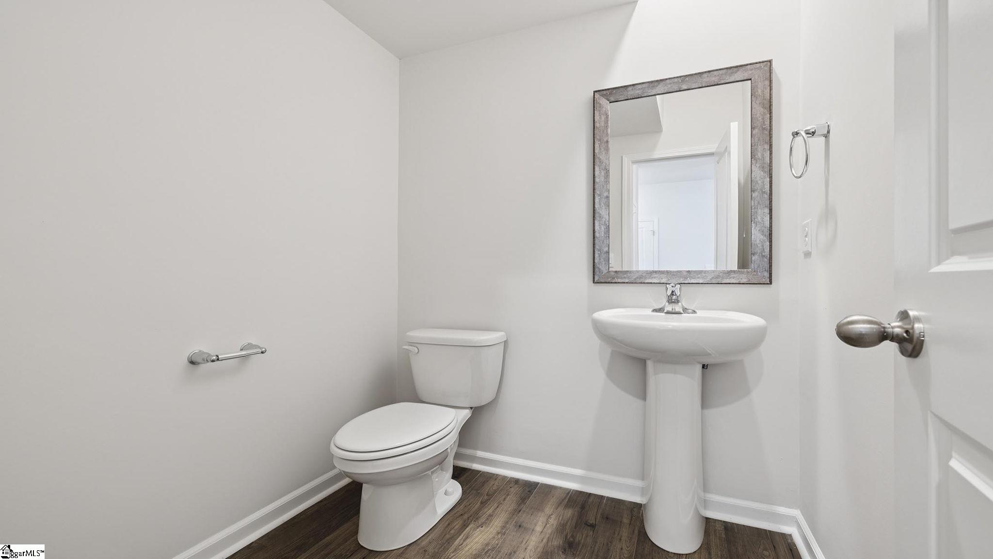 1013 Roleson Way Property Photo 6