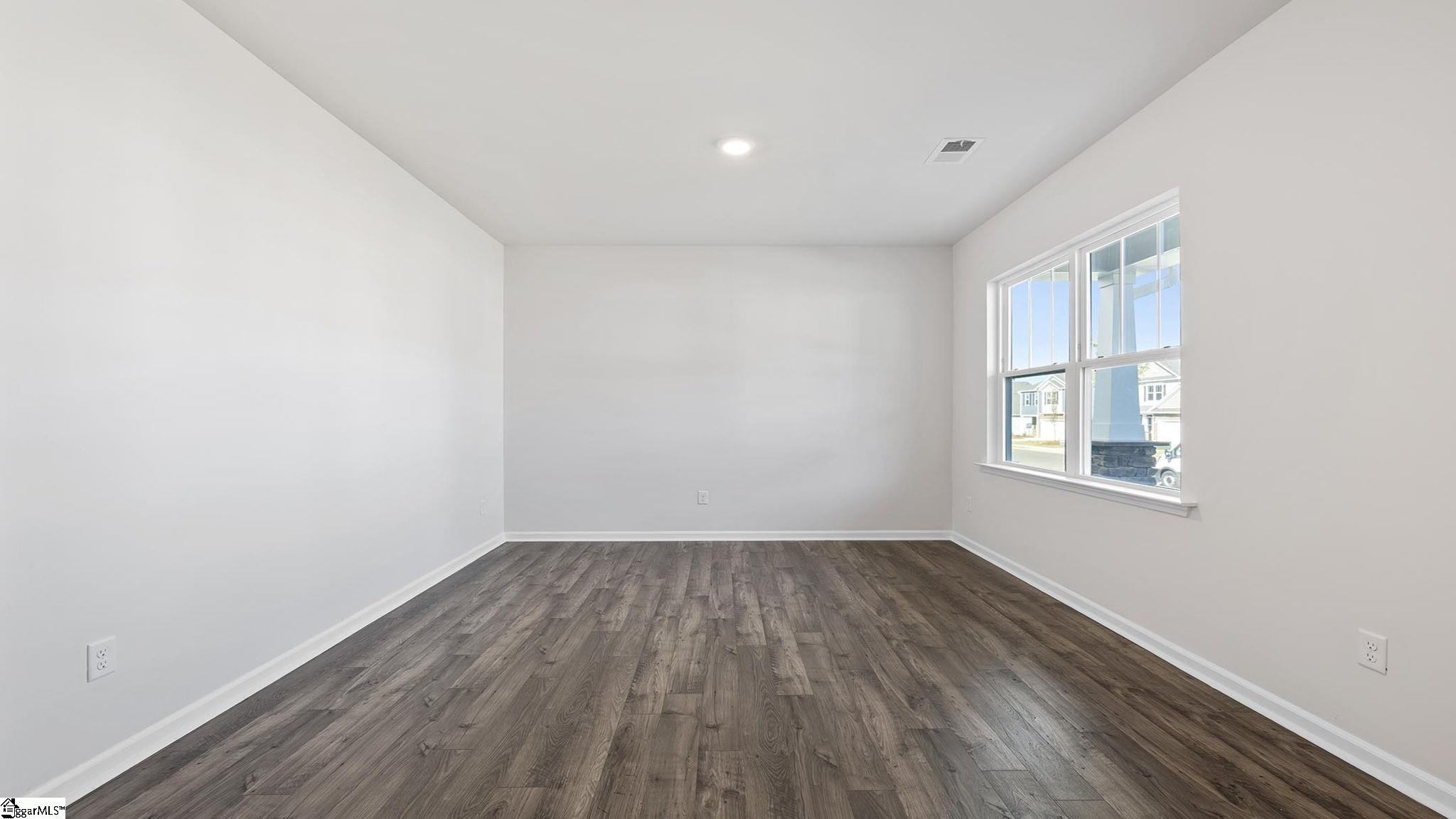 1013 Roleson Way Property Photo 10