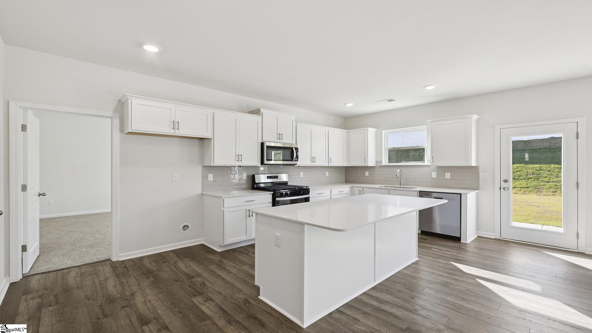 1013 Roleson Way Property Photo 12