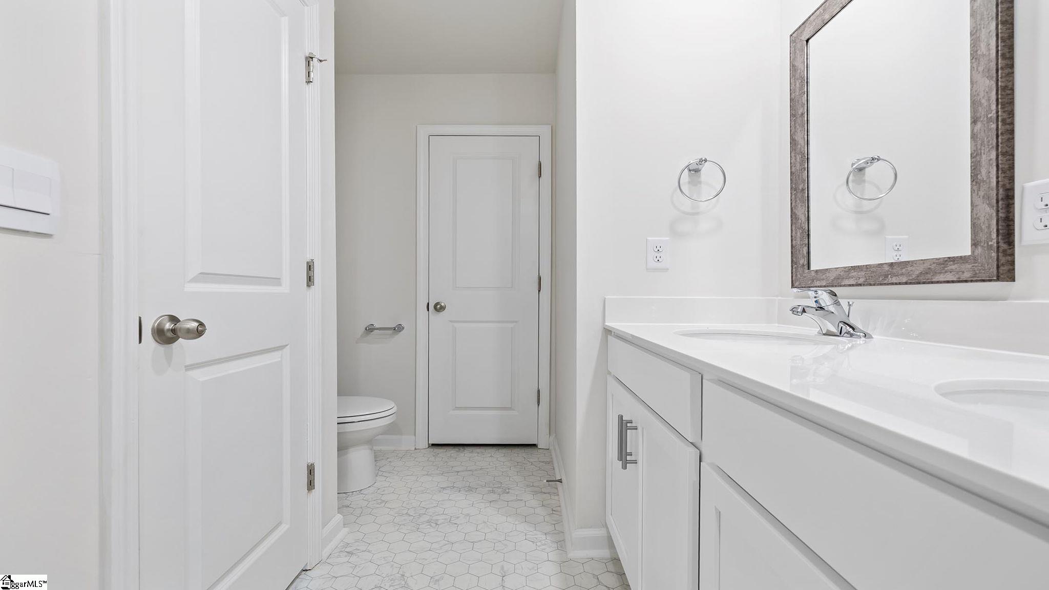 1013 Roleson Way Property Photo 21