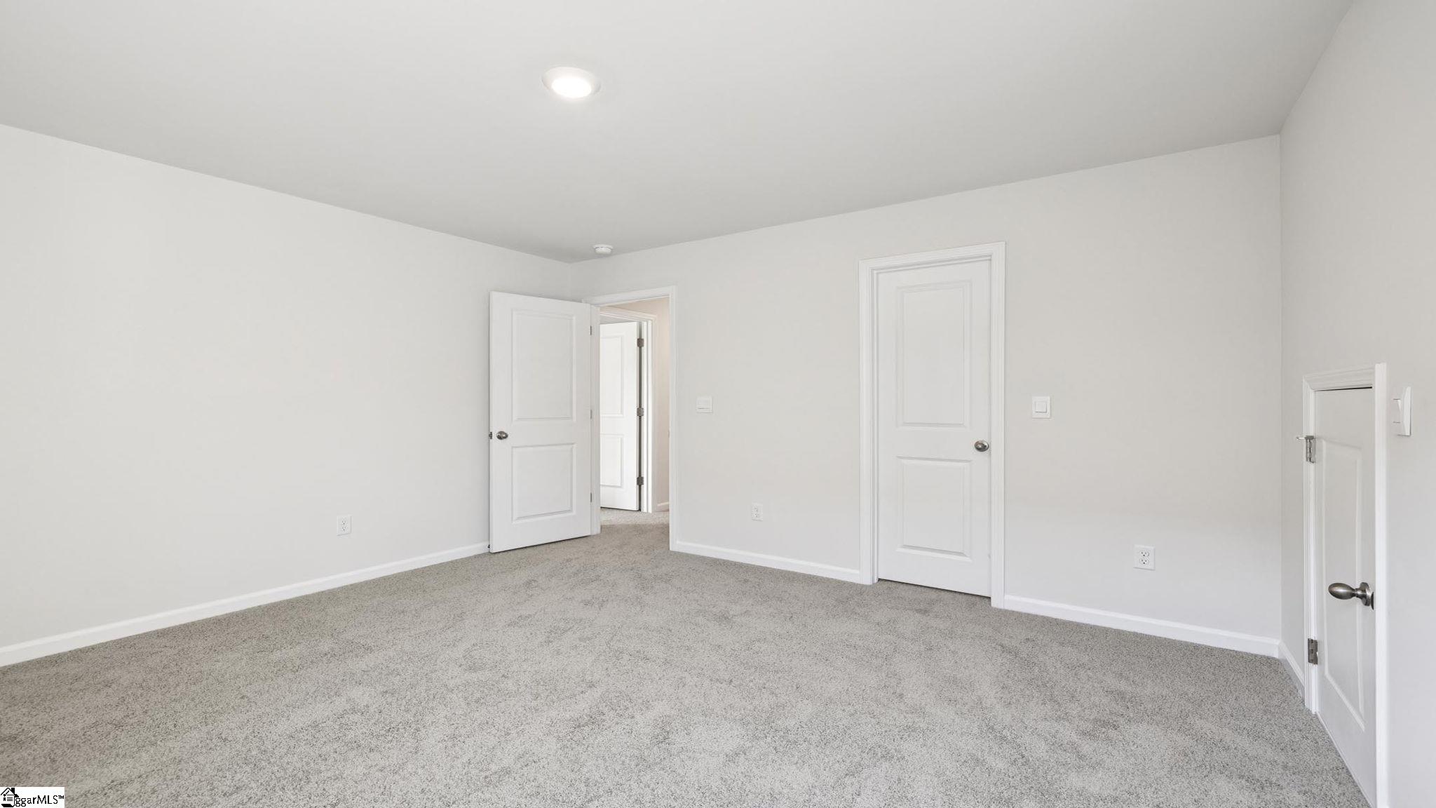 1013 Roleson Way Property Photo 24