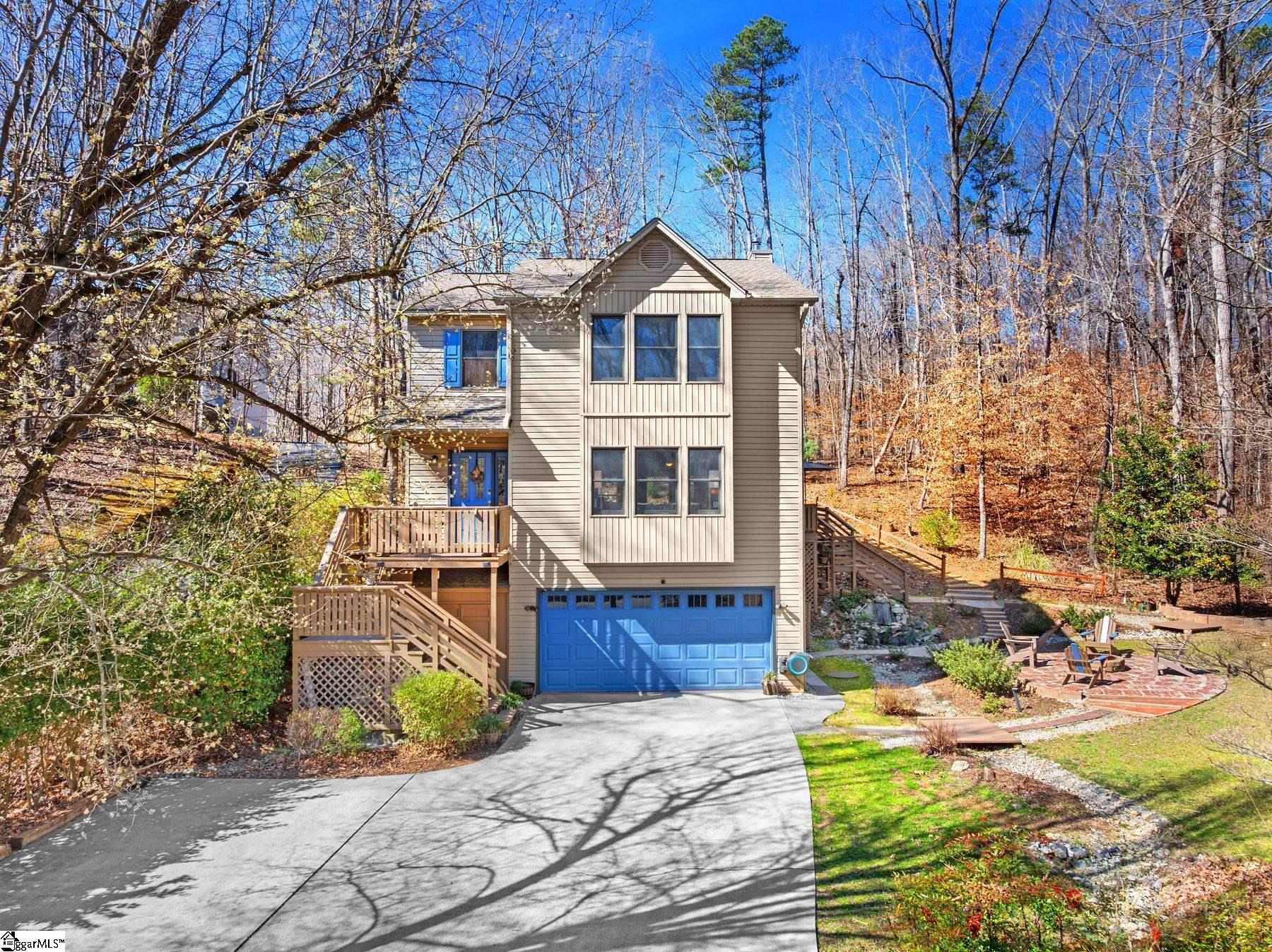 101 Hartwell Court Property Photo