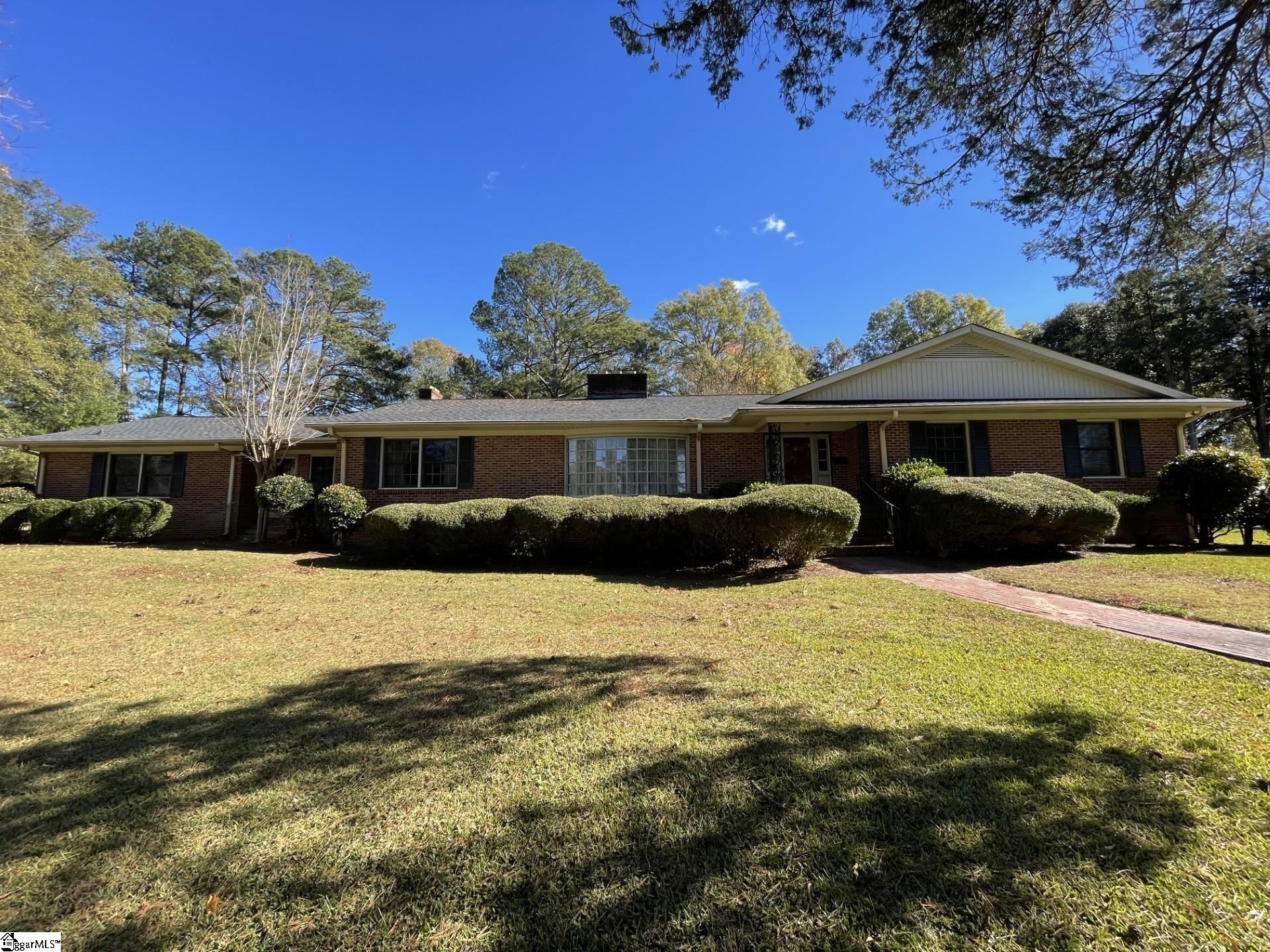 109 Sherwood Drive Property Photo