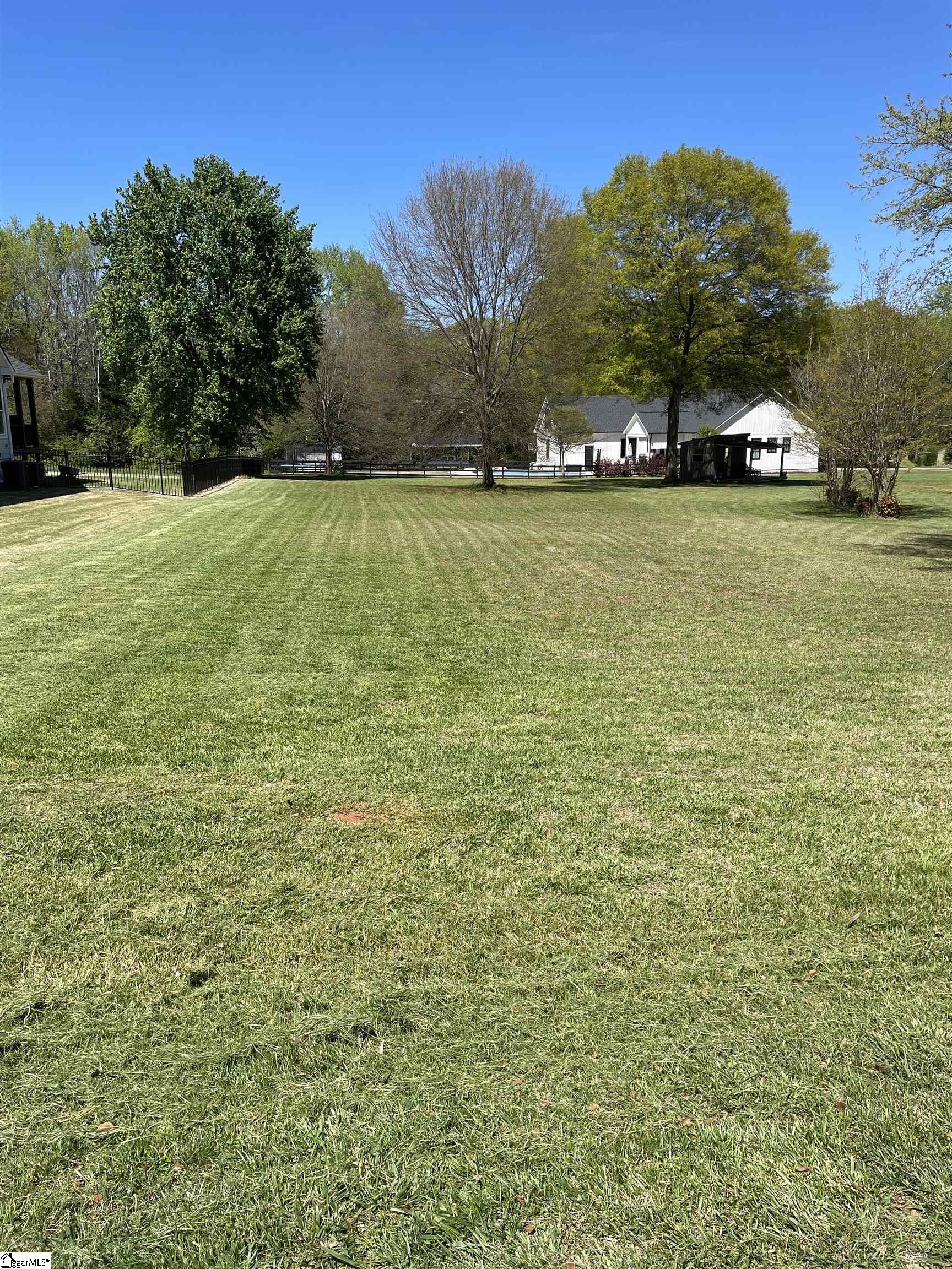811 Phillips Road Property Photo 1
