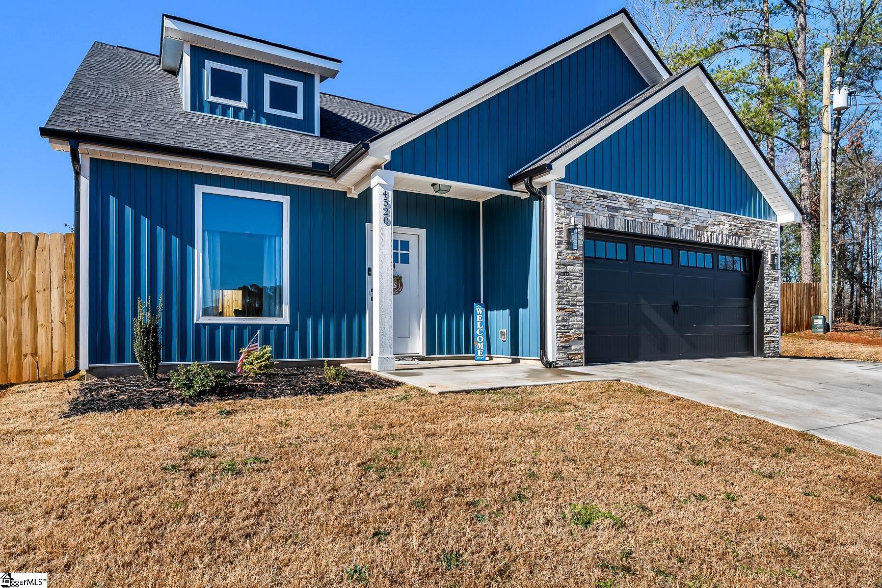 4520 Pine Lane Property Photo