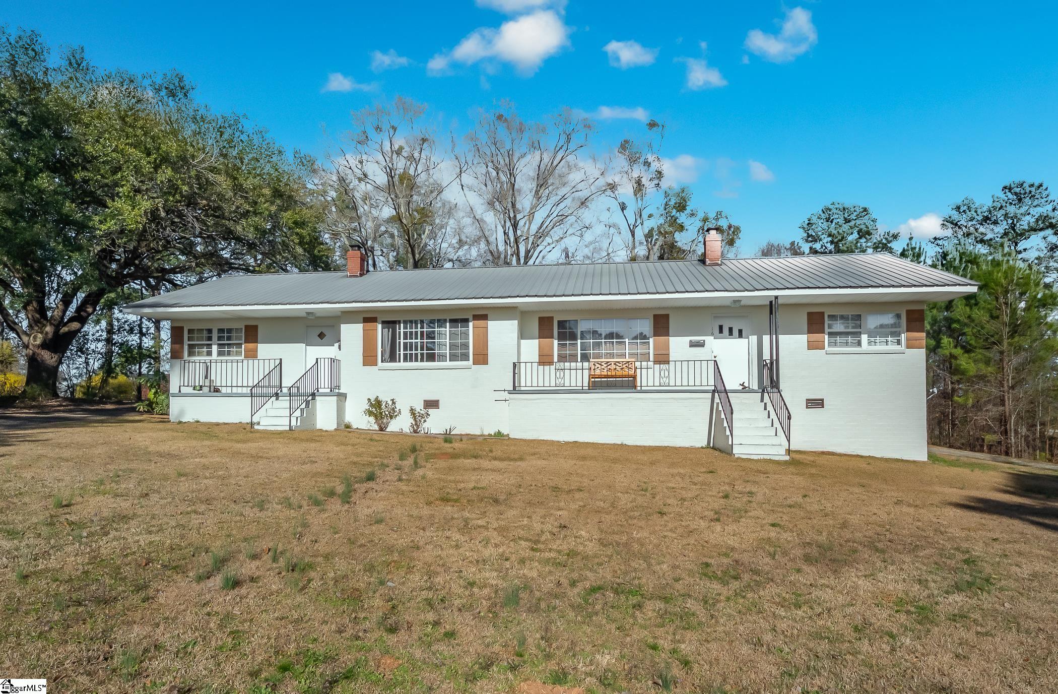 14 & 16 Green Acres Circle Property Photo