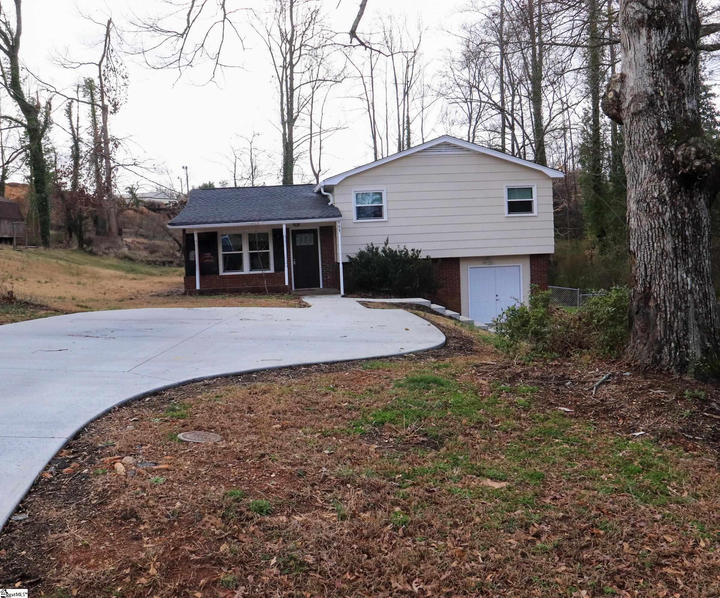 106 Holburn Lane Property Photo