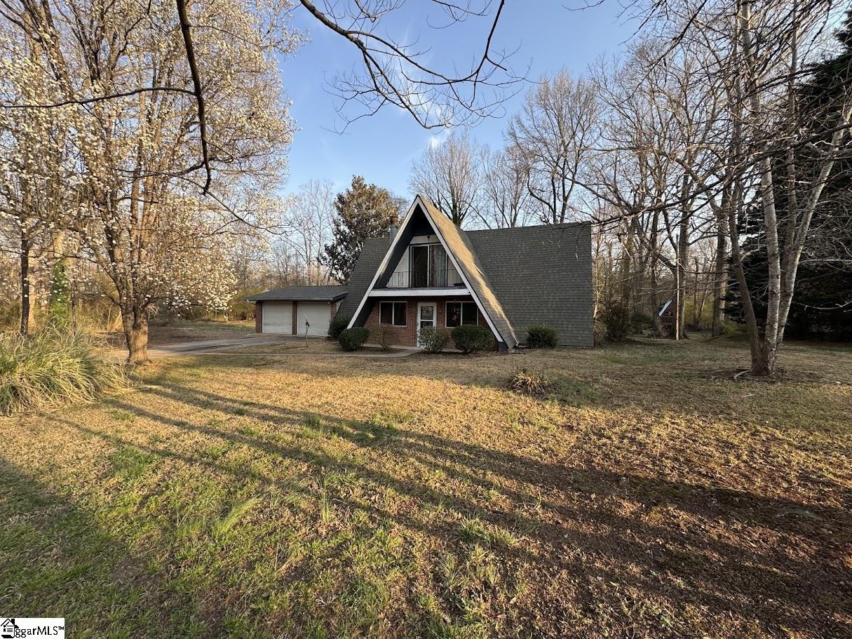 2 Brookwood Court Property Photo