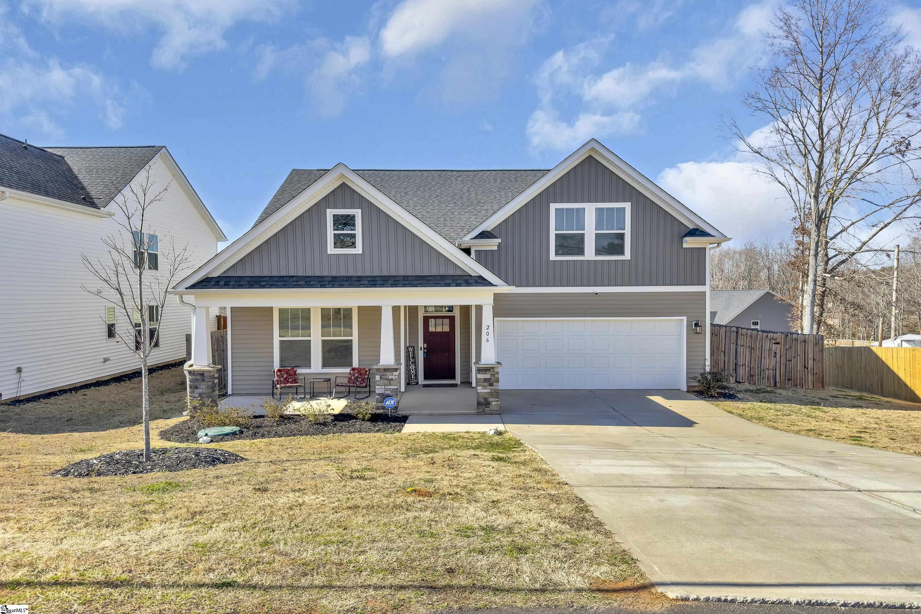 206 Iris Drive Property Photo
