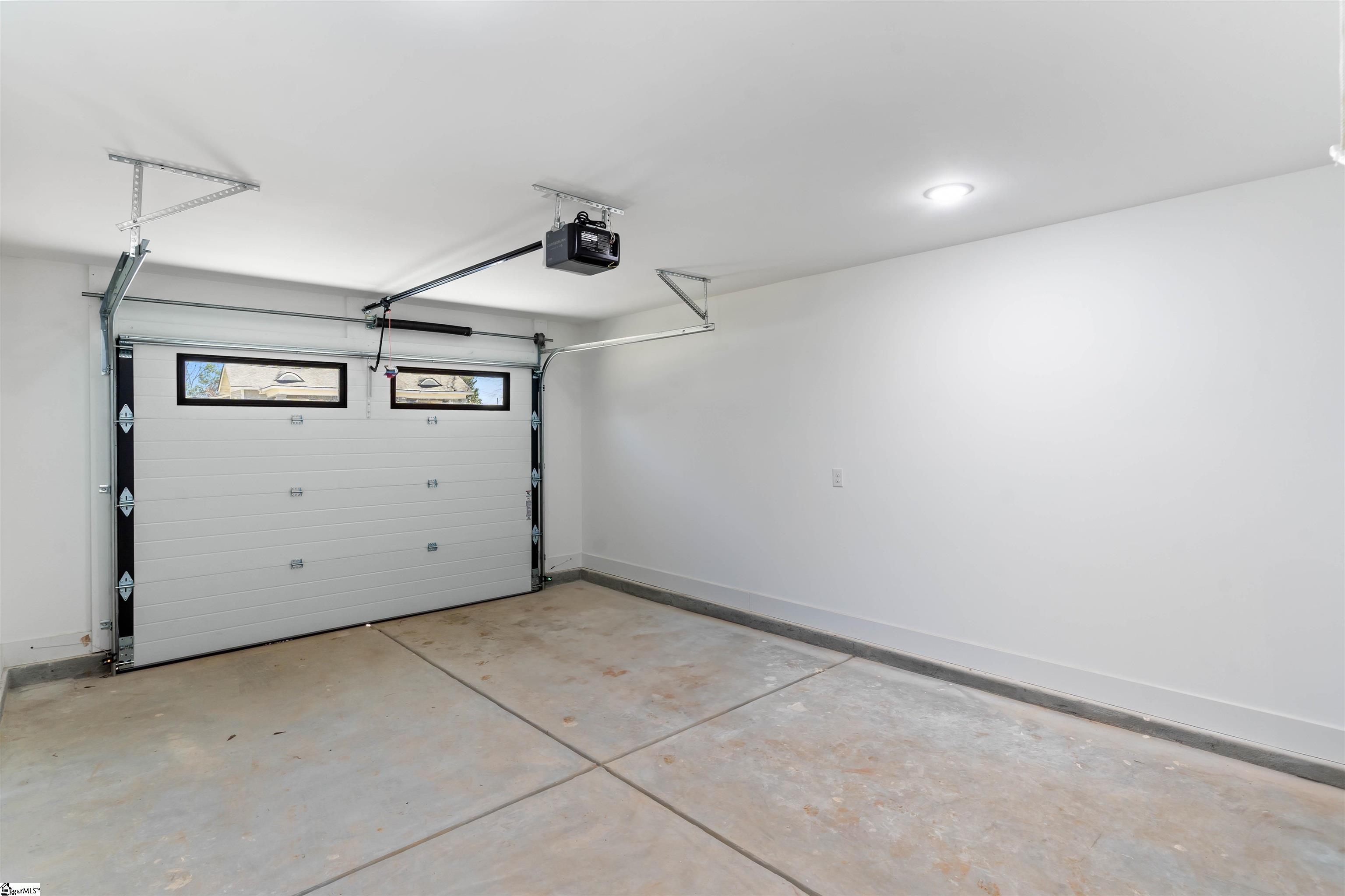 931 N Granard Street Property Photo 7