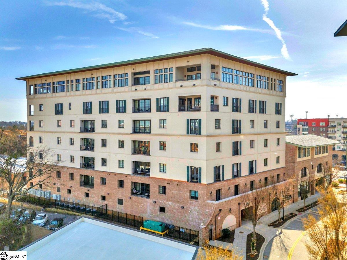 121 Rhett Street Real Estate Listings Main Image