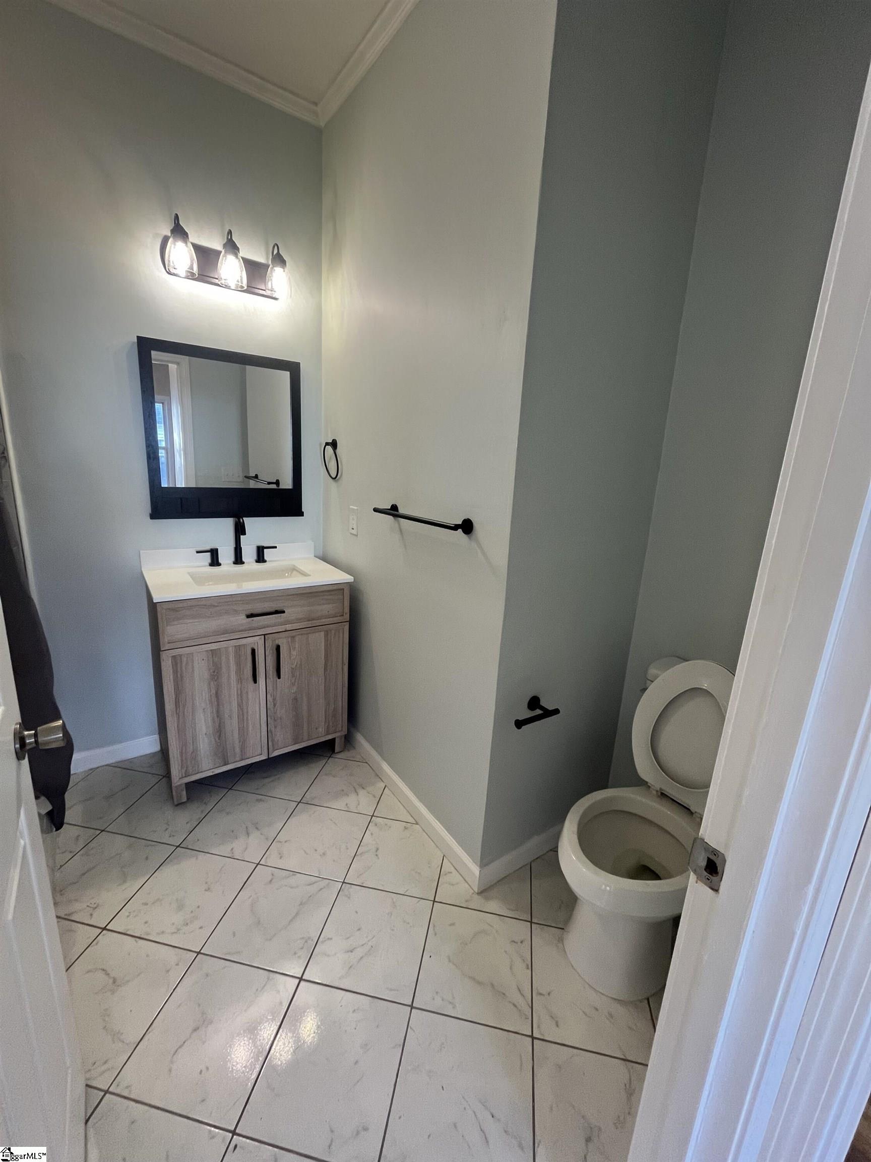 21 W 6th Street Property Photo 5