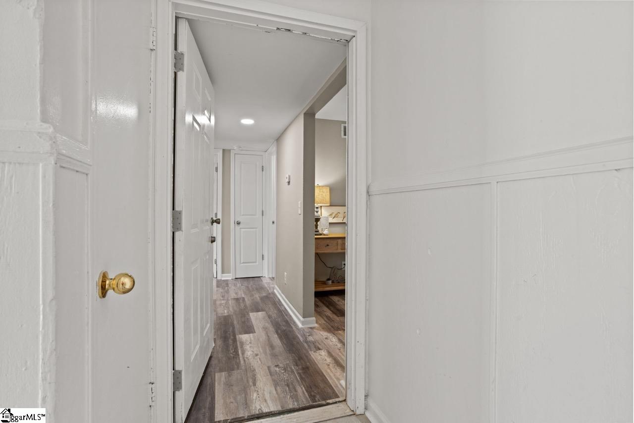 110 Property Photo 6