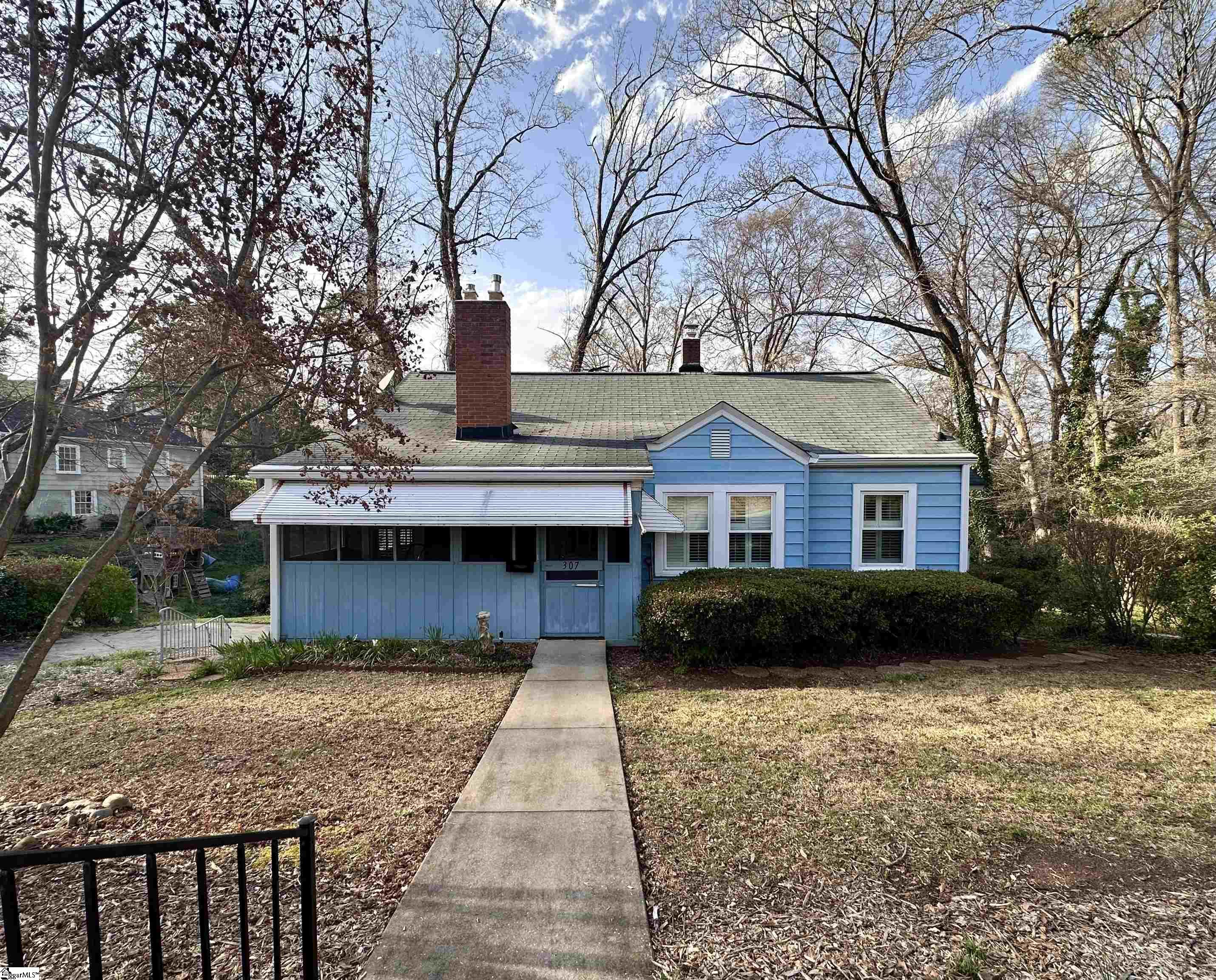 307 Stewart Street Property Photo