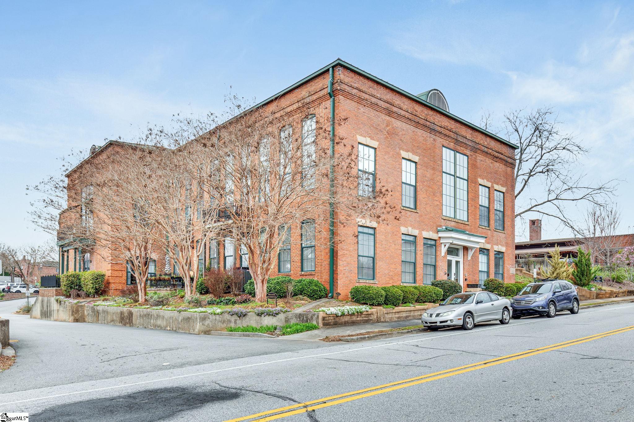 102 Russell Street Property Photo