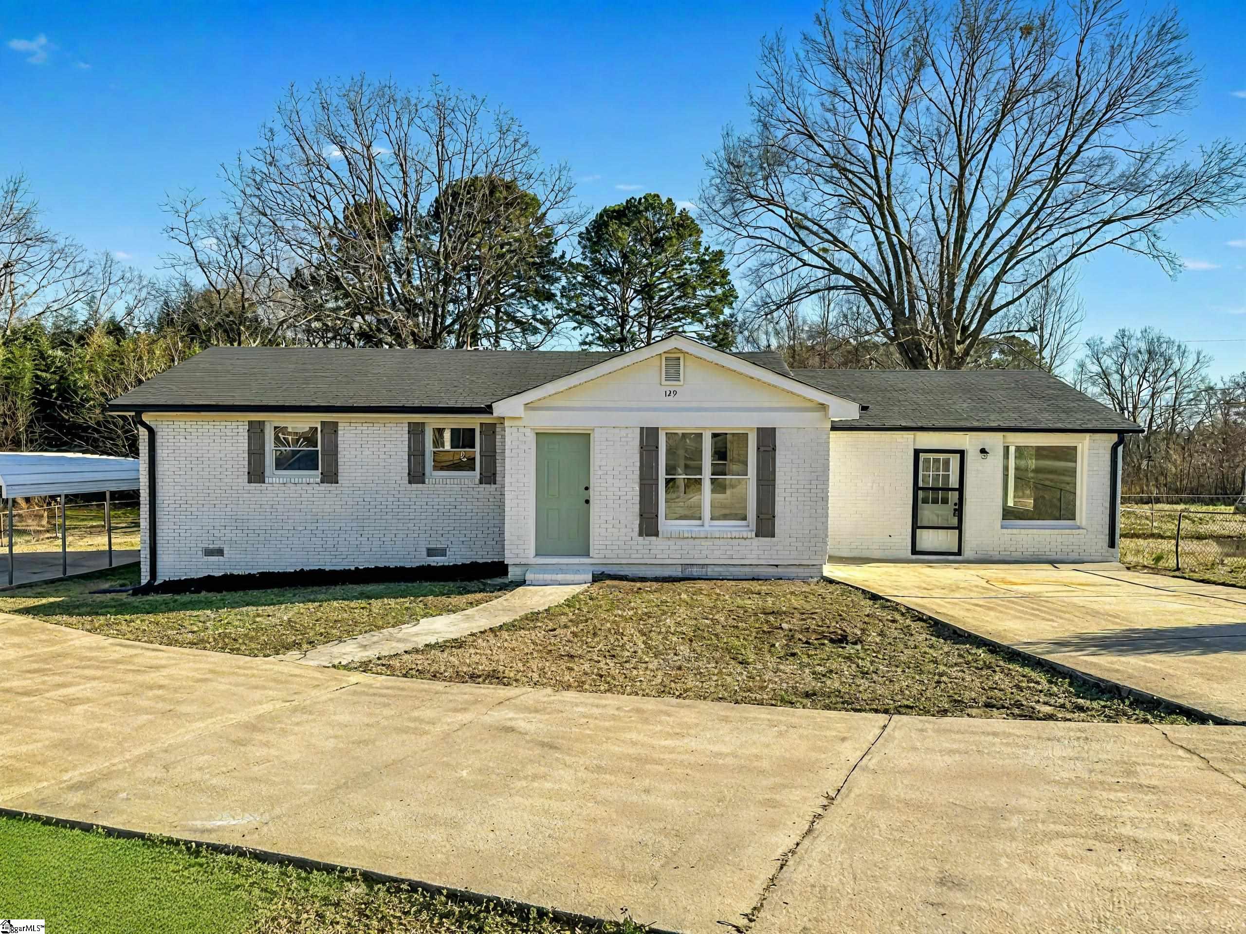 129 Colonial Drive Property Photo