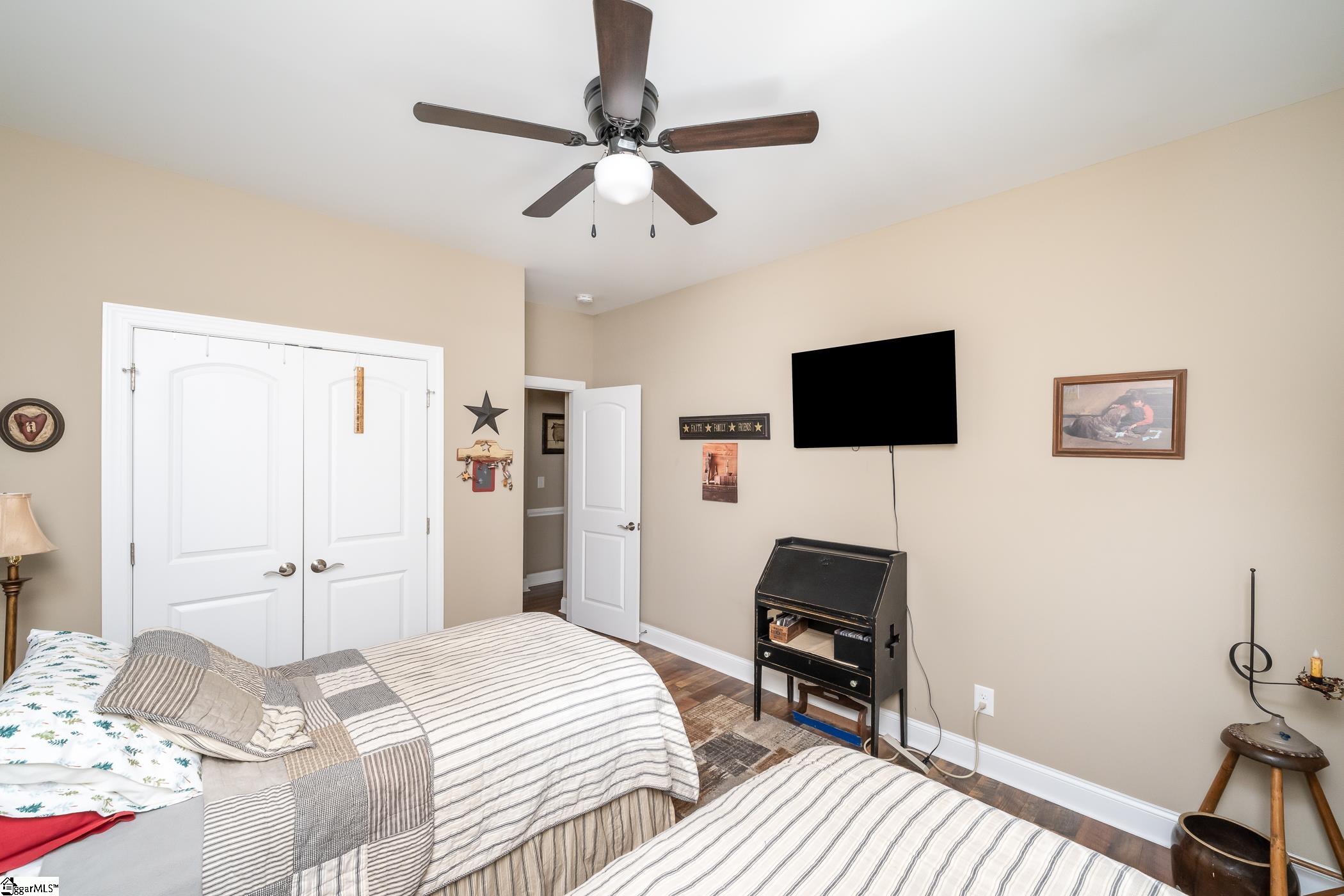 300 Wedge Way Property Photo 16