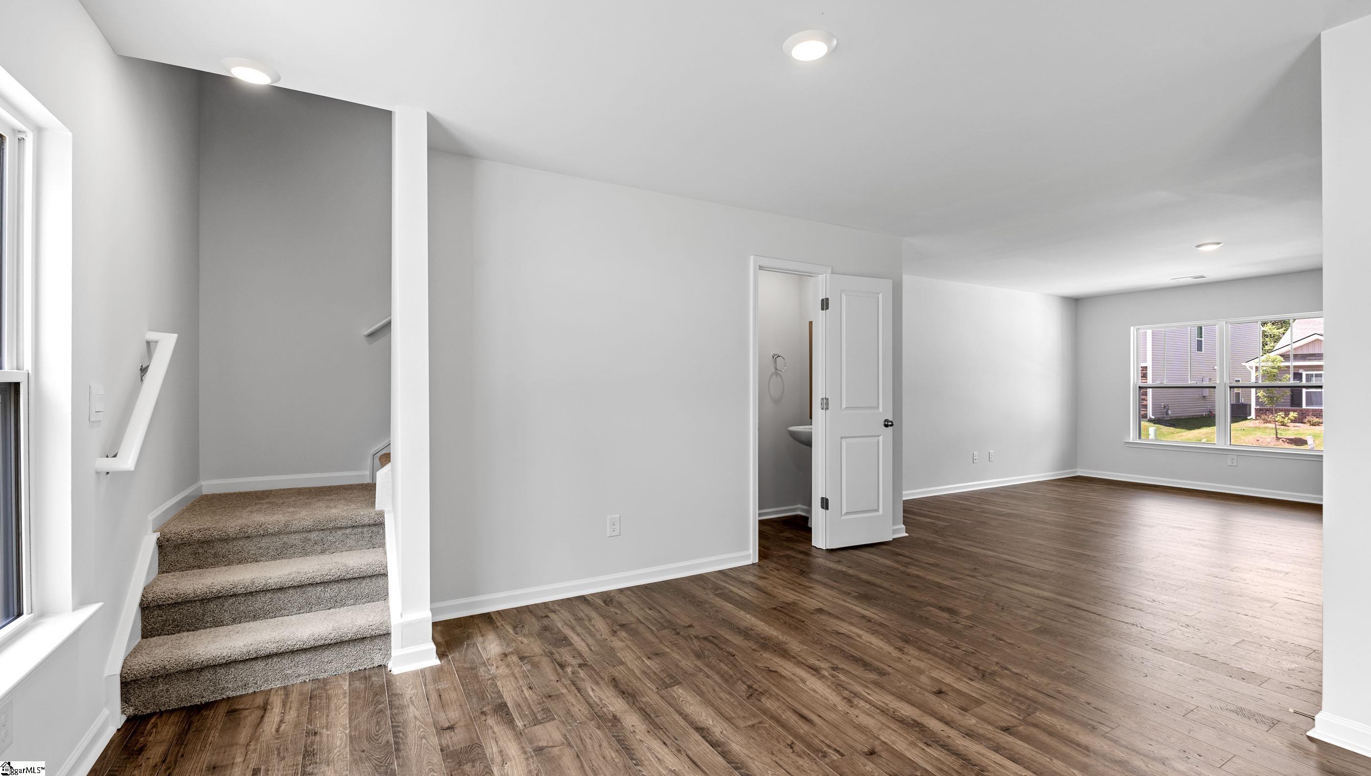 633 Evaleigh Street Property Photo 7