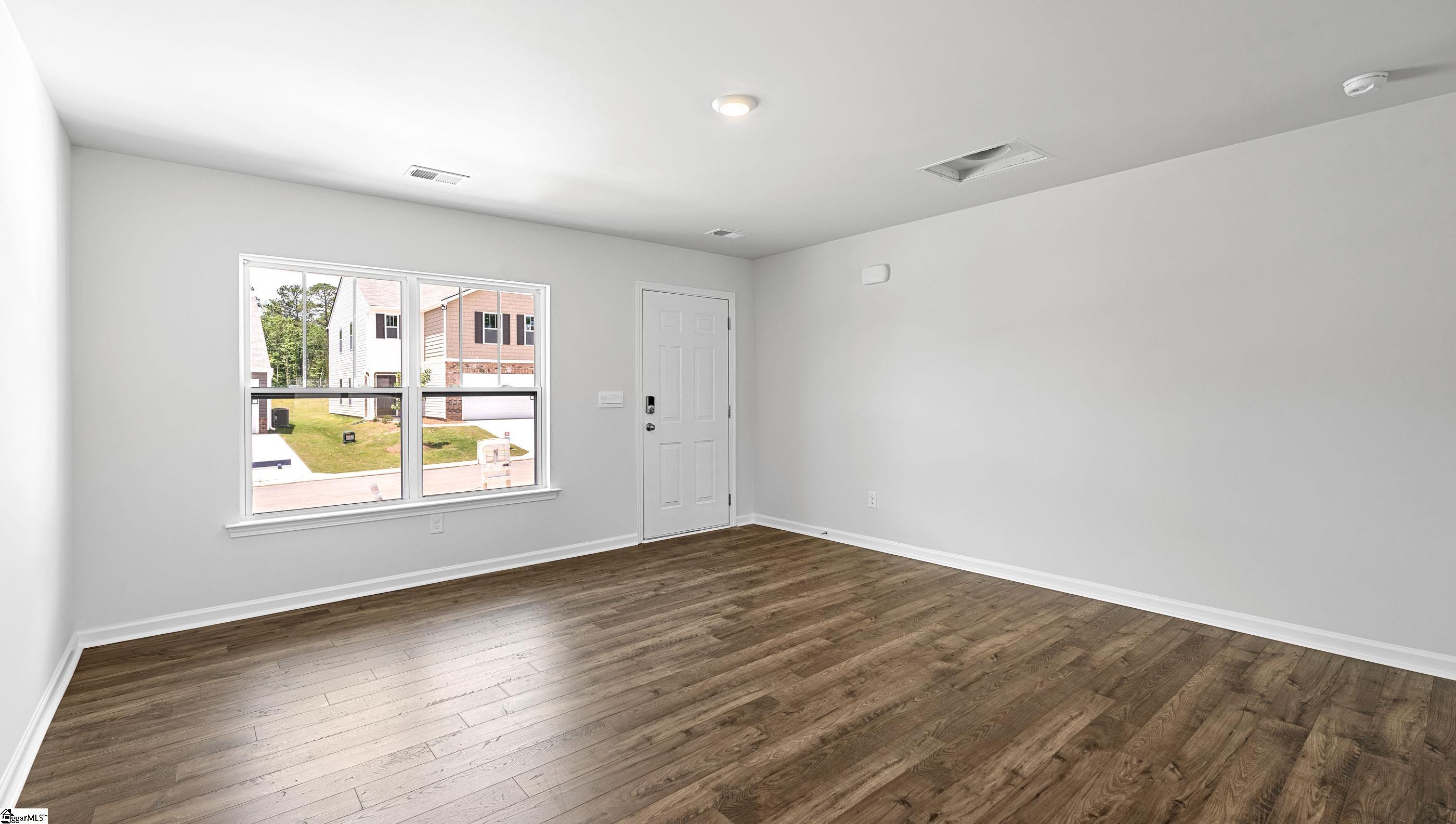 633 Evaleigh Street Property Photo 8